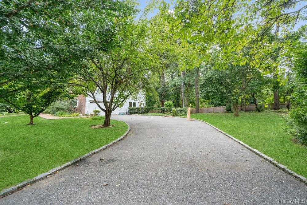 40 Pool Drive, North Hempstead, NY, 4 Bedrooms Bedrooms, 3 Rooms Rooms,3 BathroomsBathrooms,Residential Lease,For Rent,Pool,0,1055122 40 Pool Drive, North Hempstead, NY, 4 Bedrooms Bedrooms, 3 Rooms Rooms,3 BathroomsBathrooms,Residential Lease,For Rent,Pool,0,1055122