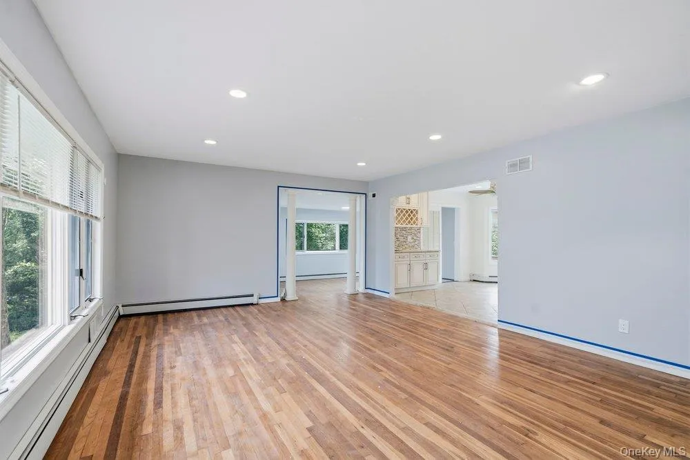40 Pool Drive, North Hempstead, NY, 4 Bedrooms Bedrooms, 3 Rooms Rooms,3 BathroomsBathrooms,Residential Lease,For Rent,Pool,0,1055122 40 Pool Drive, North Hempstead, NY, 4 Bedrooms Bedrooms, 3 Rooms Rooms,3 BathroomsBathrooms,Residential Lease,For Rent,Pool,0,1055122