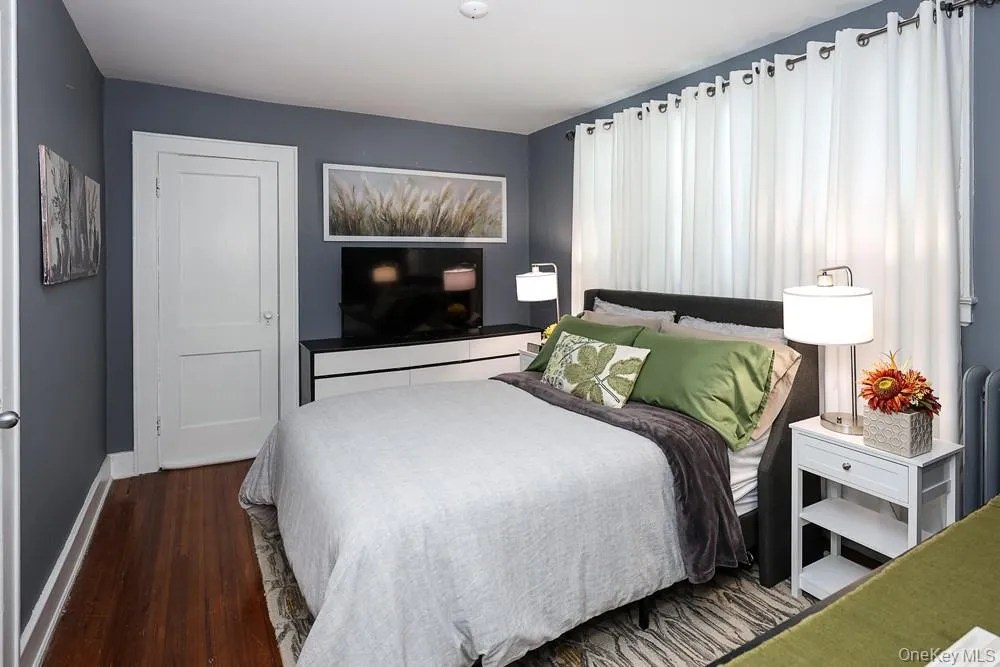 88-38 197th Street, New York, NY, 2 Bedrooms Bedrooms, 5 Rooms Rooms,2 BathroomsBathrooms,Residential,For Rent,197th,0,1055128 88-38 197th Street, New York, NY, 2 Bedrooms Bedrooms, 5 Rooms Rooms,2 BathroomsBathrooms,Residential,For Rent,197th,0,1055128