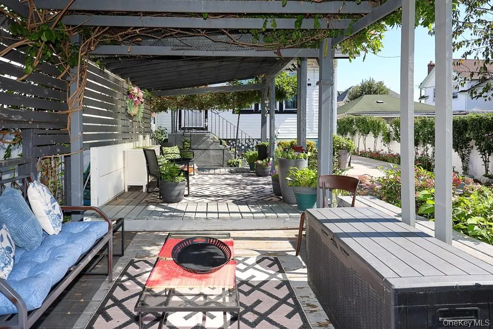 88-38 197th Street, New York, NY, 2 Bedrooms Bedrooms, 5 Rooms Rooms,2 BathroomsBathrooms,Residential,For Rent,197th,0,1055128 88-38 197th Street, New York, NY, 2 Bedrooms Bedrooms, 5 Rooms Rooms,2 BathroomsBathrooms,Residential,For Rent,197th,0,1055128