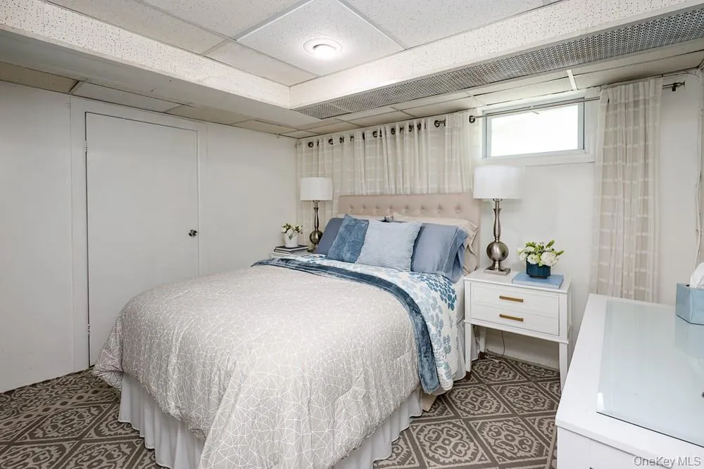 88-38 197th Street, New York, NY, 2 Bedrooms Bedrooms, 5 Rooms Rooms,2 BathroomsBathrooms,Residential,For Rent,197th,0,1055128 88-38 197th Street, New York, NY, 2 Bedrooms Bedrooms, 5 Rooms Rooms,2 BathroomsBathrooms,Residential,For Rent,197th,0,1055128