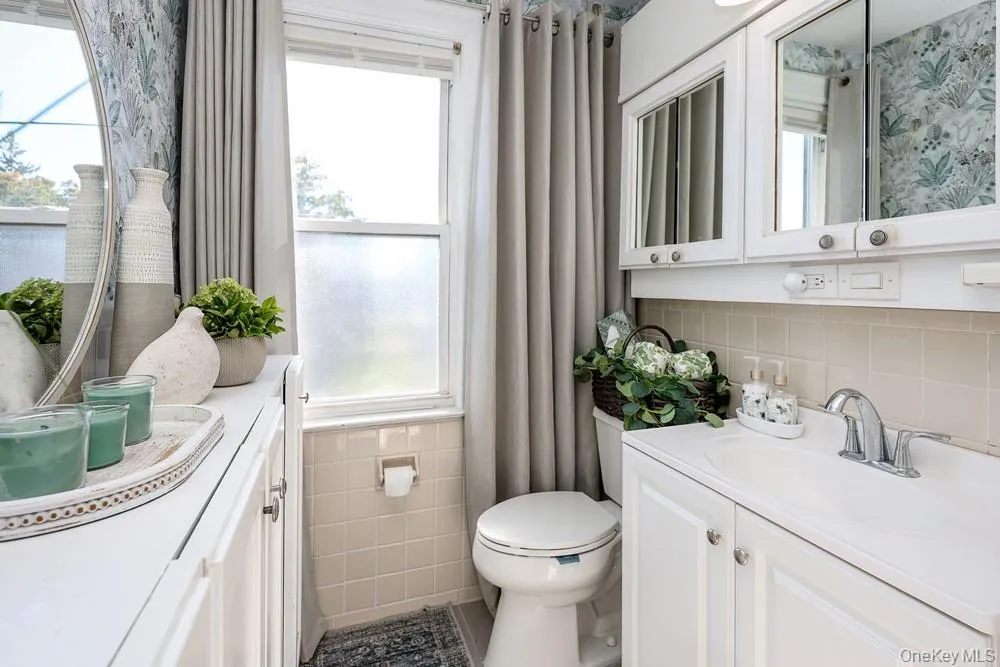 88-38 197th Street, New York, NY, 2 Bedrooms Bedrooms, 5 Rooms Rooms,2 BathroomsBathrooms,Residential,For Rent,197th,0,1055128 88-38 197th Street, New York, NY, 2 Bedrooms Bedrooms, 5 Rooms Rooms,2 BathroomsBathrooms,Residential,For Rent,197th,0,1055128