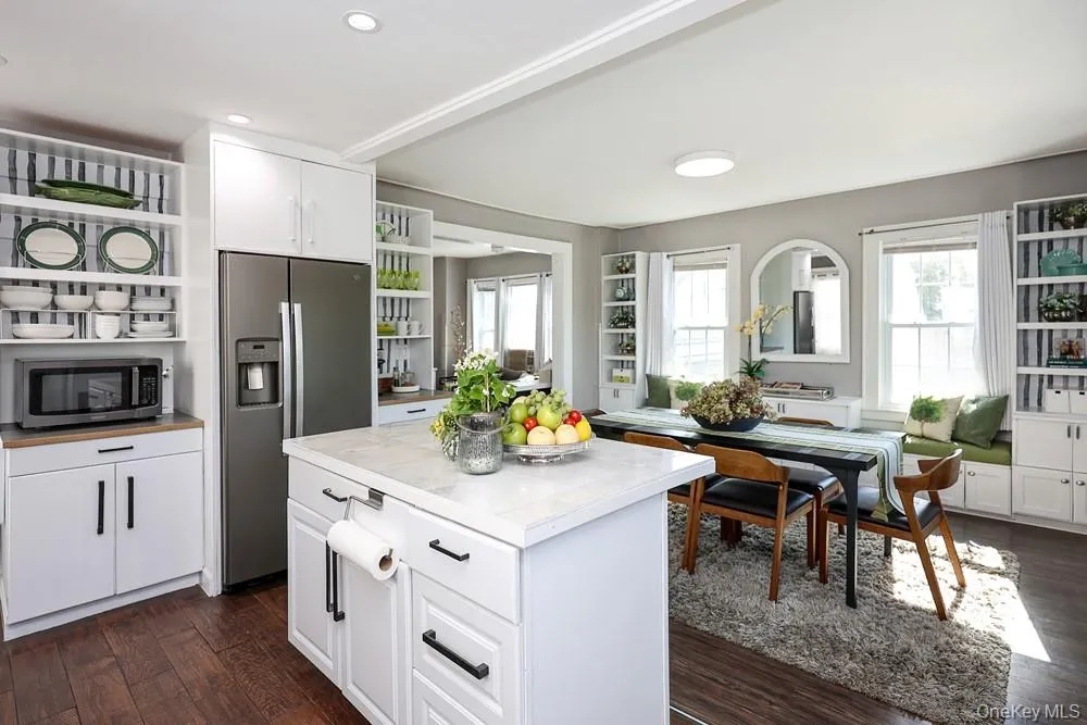 88-38 197th Street, New York, NY, 2 Bedrooms Bedrooms, 5 Rooms Rooms,2 BathroomsBathrooms,Residential,For Rent,197th,0,1055128 88-38 197th Street, New York, NY, 2 Bedrooms Bedrooms, 5 Rooms Rooms,2 BathroomsBathrooms,Residential,For Rent,197th,0,1055128
