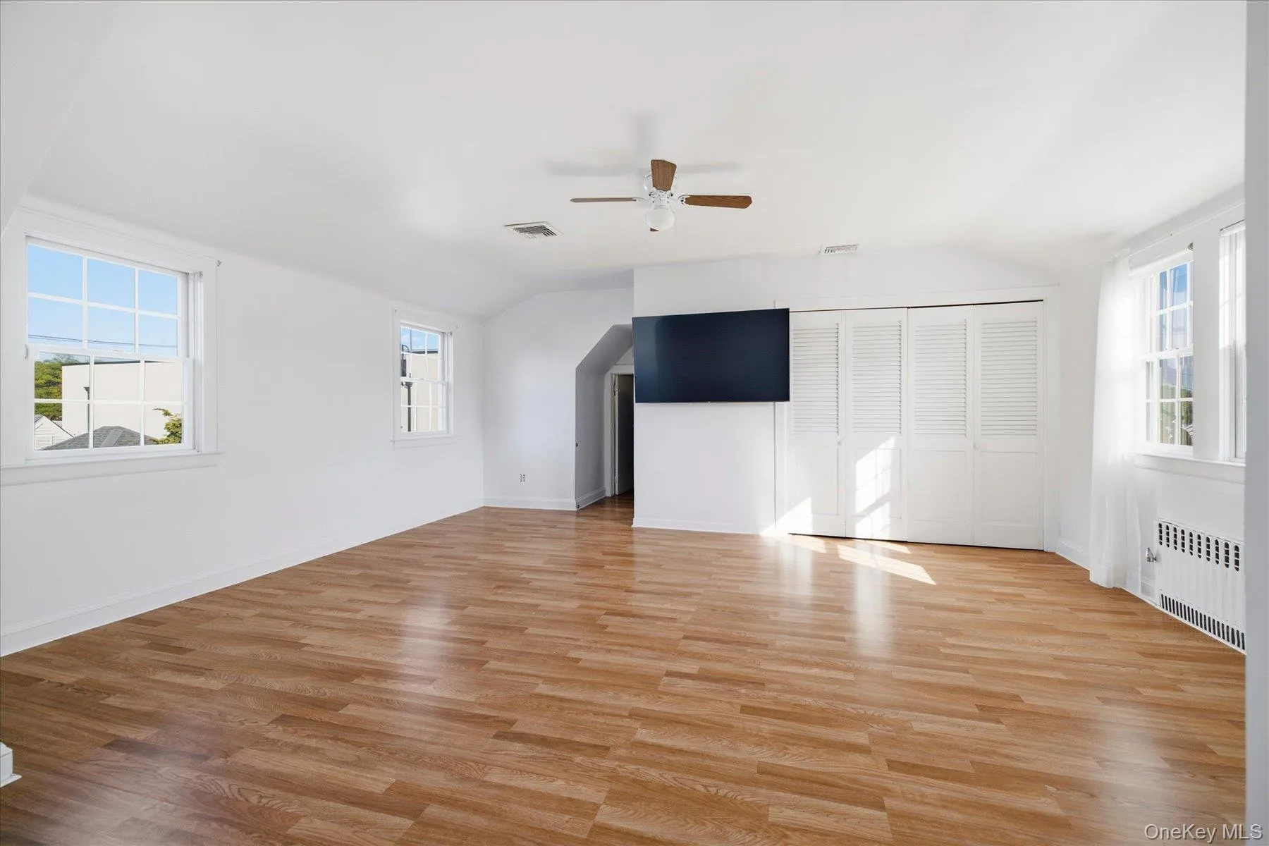 upstairs primary bedroom upstairs primary bedroom