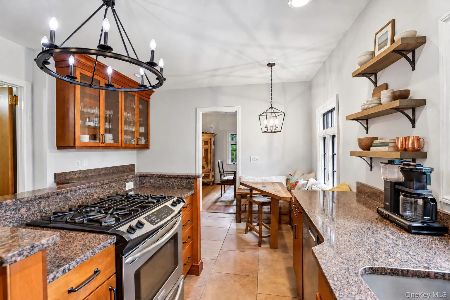 Eat-In Kitchen Eat-In Kitchen