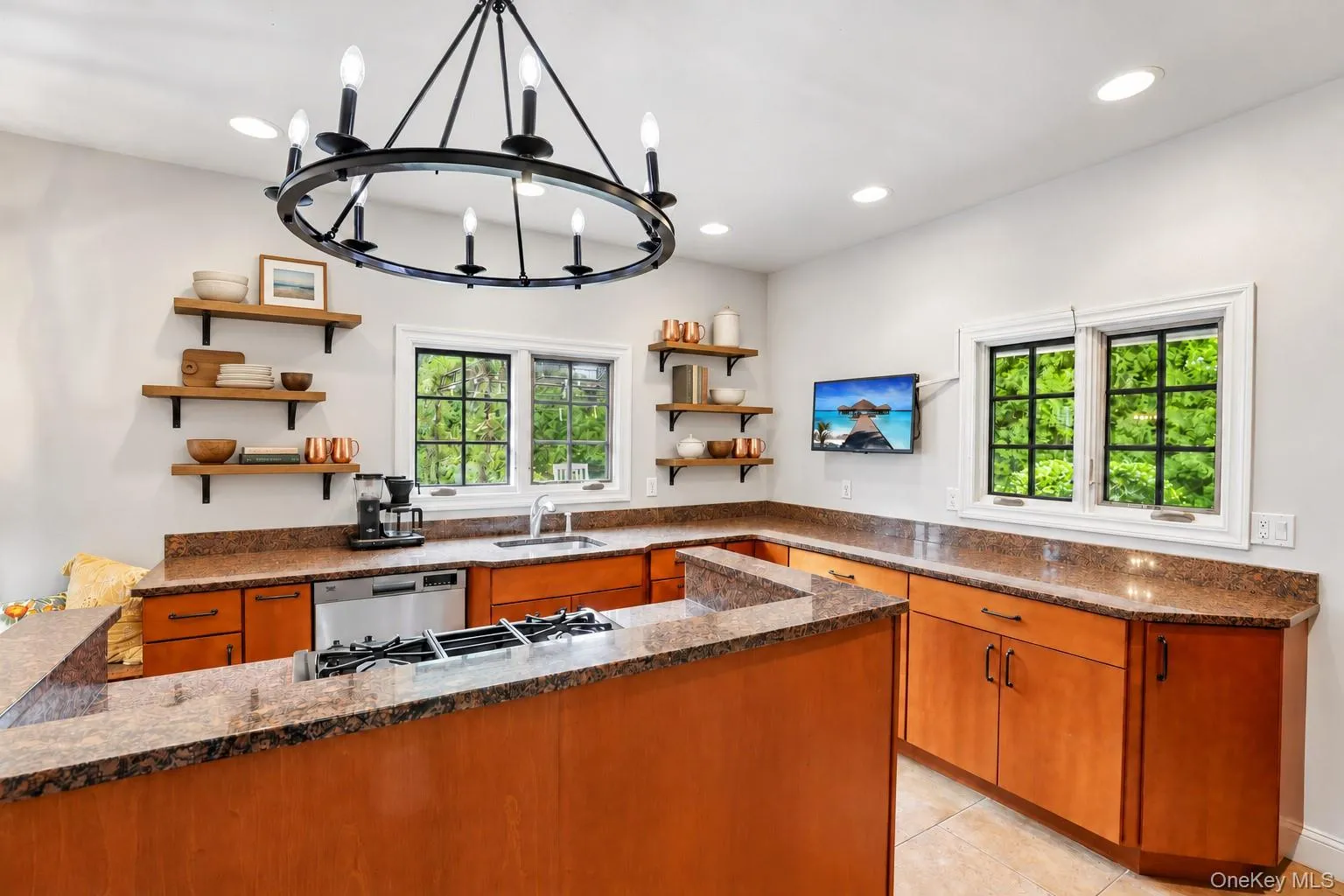 Eat-In Kitchen Eat-In Kitchen