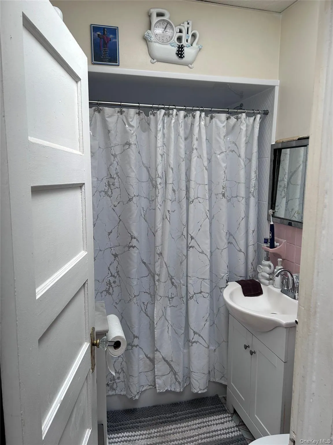 4032 Hubbard Place, New York, NY, 4 Bedrooms Bedrooms, 7 Rooms Rooms,1 BathroomBathrooms,Residential,For Rent,Hubbard,0,1055140 4032 Hubbard Place, New York, NY, 4 Bedrooms Bedrooms, 7 Rooms Rooms,1 BathroomBathrooms,Residential,For Rent,Hubbard,0,1055140