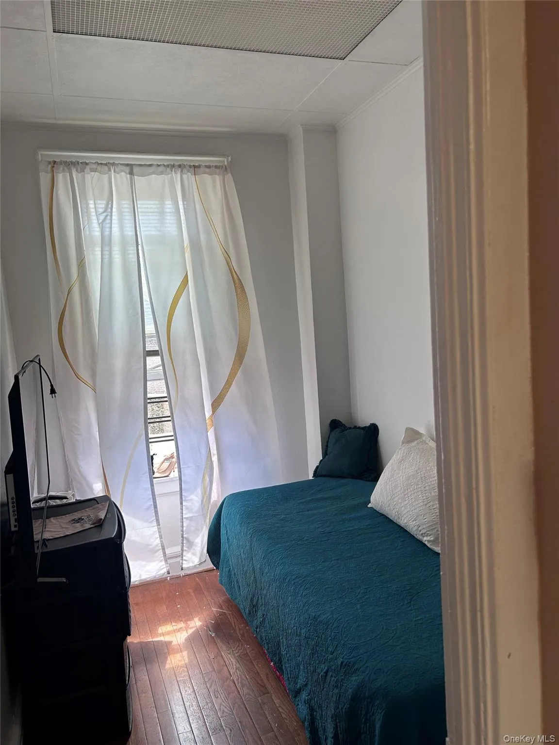 4032 Hubbard Place, New York, NY, 4 Bedrooms Bedrooms, 7 Rooms Rooms,1 BathroomBathrooms,Residential,For Rent,Hubbard,0,1055140 4032 Hubbard Place, New York, NY, 4 Bedrooms Bedrooms, 7 Rooms Rooms,1 BathroomBathrooms,Residential,For Rent,Hubbard,0,1055140