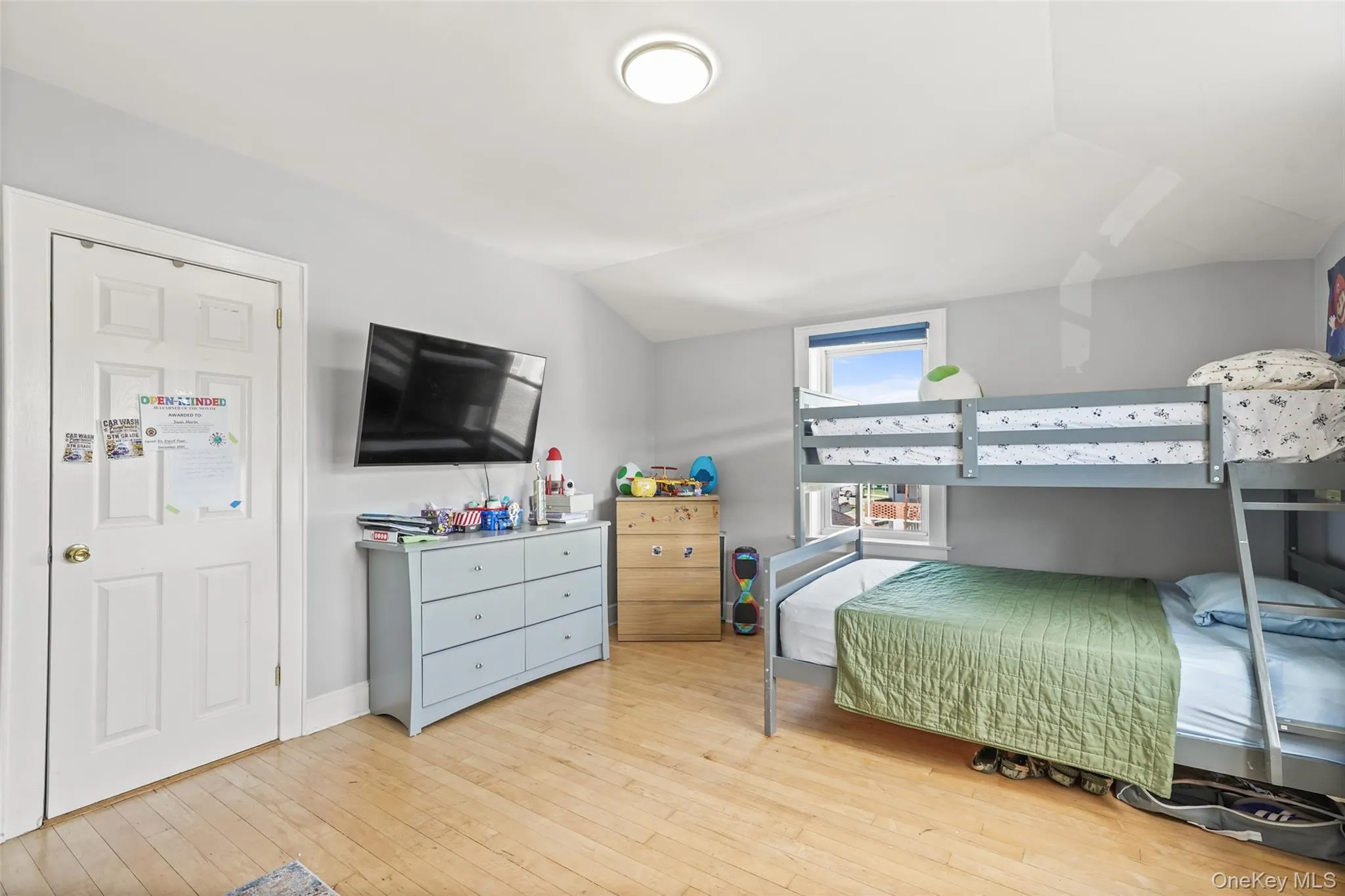 2nd Bedroom 2nd Bedroom