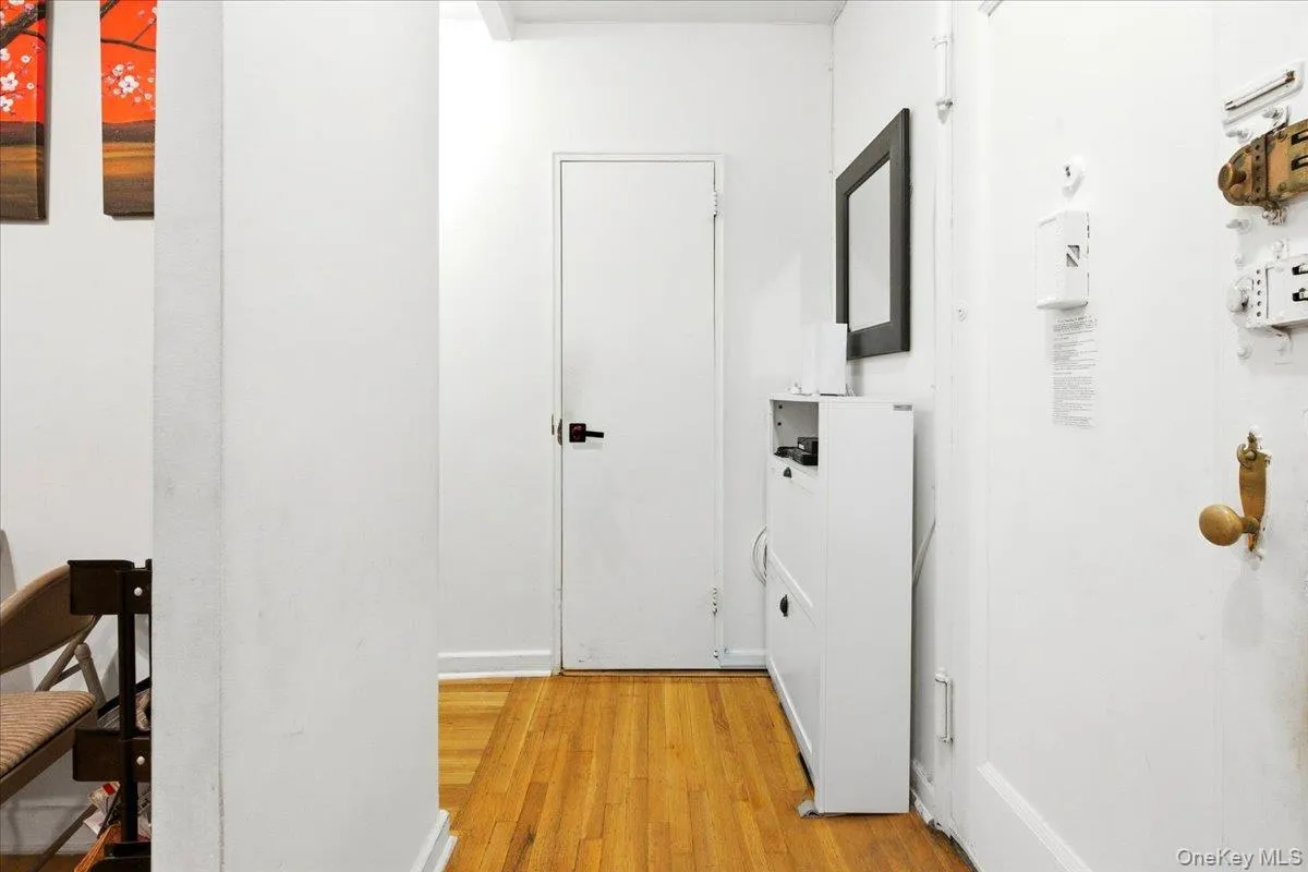 68-61 Yellowstone Boulevard, New York, NY, 1 Bedroom Bedrooms, 4 Rooms Rooms,1 BathroomBathrooms,Residential,For Rent,Yellowstone,0,1055144 68-61 Yellowstone Boulevard, New York, NY, 1 Bedroom Bedrooms, 4 Rooms Rooms,1 BathroomBathrooms,Residential,For Rent,Yellowstone,0,1055144