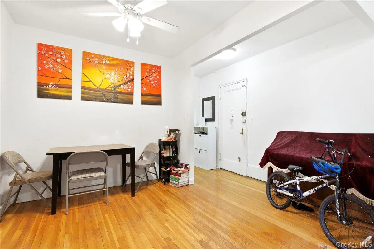 68-61 Yellowstone Boulevard, New York, NY, 1 Bedroom Bedrooms, 4 Rooms Rooms,1 BathroomBathrooms,Residential,For Rent,Yellowstone,0,1055144 68-61 Yellowstone Boulevard, New York, NY, 1 Bedroom Bedrooms, 4 Rooms Rooms,1 BathroomBathrooms,Residential,For Rent,Yellowstone,0,1055144