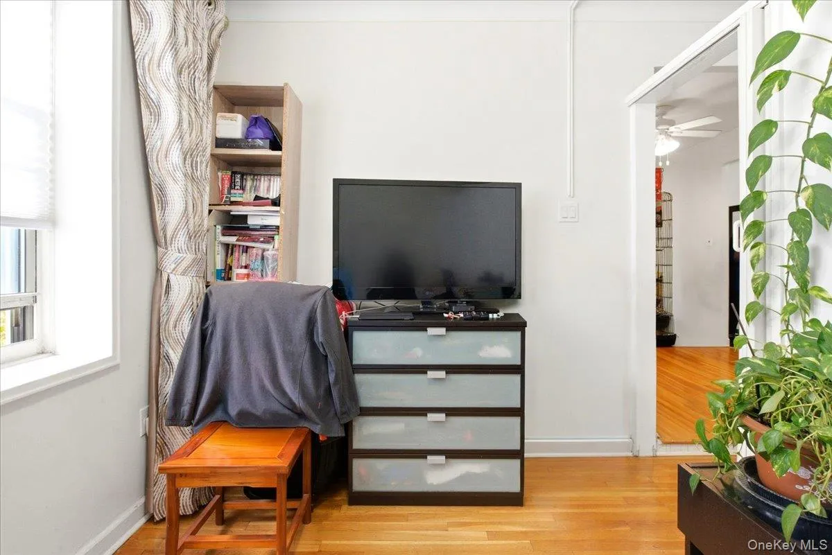 68-61 Yellowstone Boulevard, New York, NY, 1 Bedroom Bedrooms, 4 Rooms Rooms,1 BathroomBathrooms,Residential,For Rent,Yellowstone,0,1055144 68-61 Yellowstone Boulevard, New York, NY, 1 Bedroom Bedrooms, 4 Rooms Rooms,1 BathroomBathrooms,Residential,For Rent,Yellowstone,0,1055144