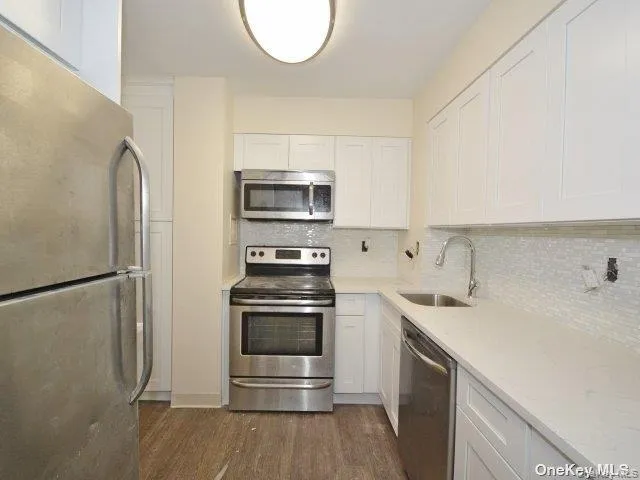 360 Shore Road, Long Beach, NY, 1 Bedroom Bedrooms, 4 Room Rooms,1 BathroomBathrooms,Residential Lease,For Rent,Shore,0,1055147 360 Shore Road, Long Beach, NY, 1 Bedroom Bedrooms, 4 Room Rooms,1 BathroomBathrooms,Residential Lease,For Rent,Shore,0,1055147
