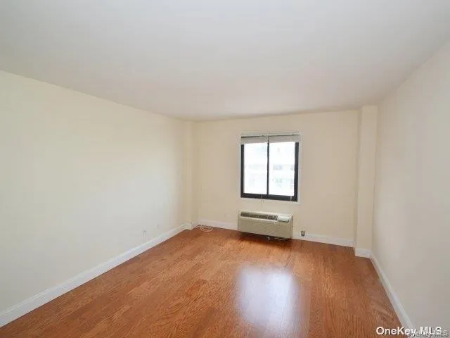 360 Shore Road, Long Beach, NY, 1 Bedroom Bedrooms, 4 Room Rooms,1 BathroomBathrooms,Residential Lease,For Rent,Shore,0,1055147 360 Shore Road, Long Beach, NY, 1 Bedroom Bedrooms, 4 Room Rooms,1 BathroomBathrooms,Residential Lease,For Rent,Shore,0,1055147