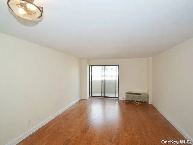 360 Shore Road, Long Beach, NY, 1 Bedroom Bedrooms, 4 Room Rooms,1 BathroomBathrooms,Residential Lease,For Rent,Shore,0,1055147 360 Shore Road, Long Beach, NY, 1 Bedroom Bedrooms, 4 Room Rooms,1 BathroomBathrooms,Residential Lease,For Rent,Shore,0,1055147