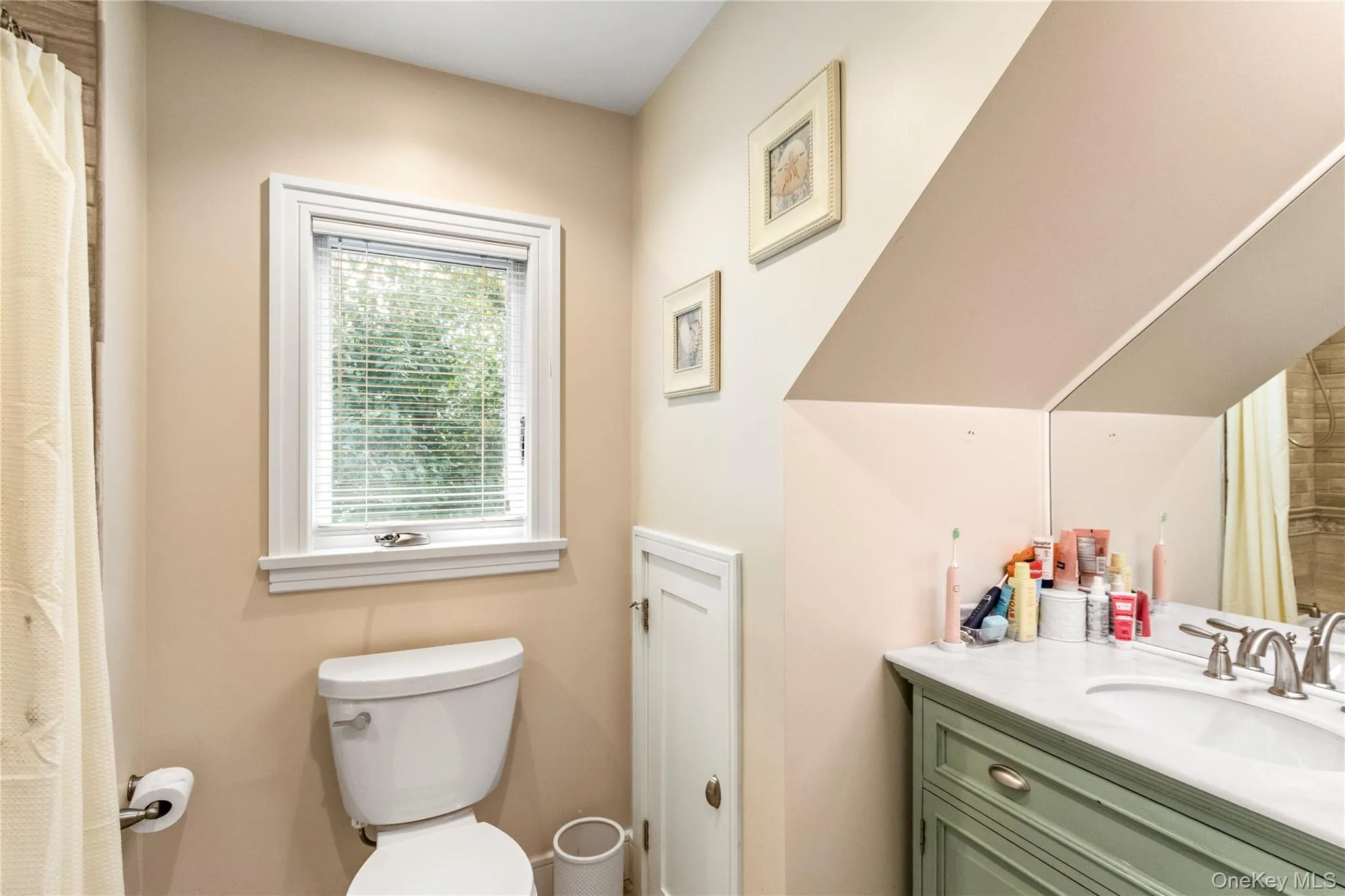 5 Washington Avenue, Oyster Bay, NY, 4 Bedroom Bedrooms, 12 Room Rooms,4 BathroomBathrooms,Residential Lease,For Rent,Washington,0,1055150 5 Washington Avenue, Oyster Bay, NY, 4 Bedroom Bedrooms, 12 Room Rooms,4 BathroomBathrooms,Residential Lease,For Rent,Washington,0,1055150