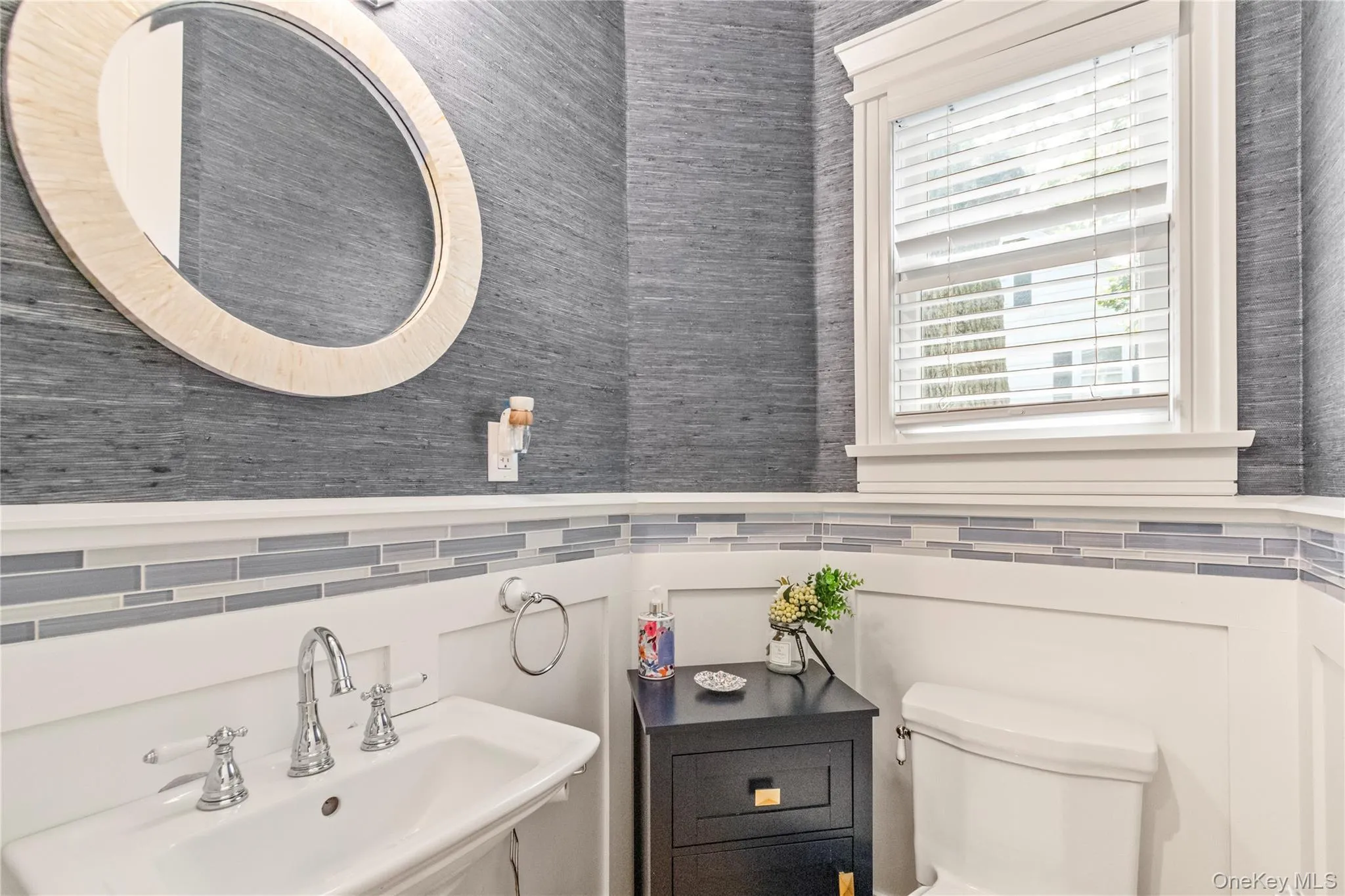 5 Washington Avenue, Oyster Bay, NY, 4 Bedroom Bedrooms, 12 Room Rooms,4 BathroomBathrooms,Residential Lease,For Rent,Washington,0,1055150 5 Washington Avenue, Oyster Bay, NY, 4 Bedroom Bedrooms, 12 Room Rooms,4 BathroomBathrooms,Residential Lease,For Rent,Washington,0,1055150