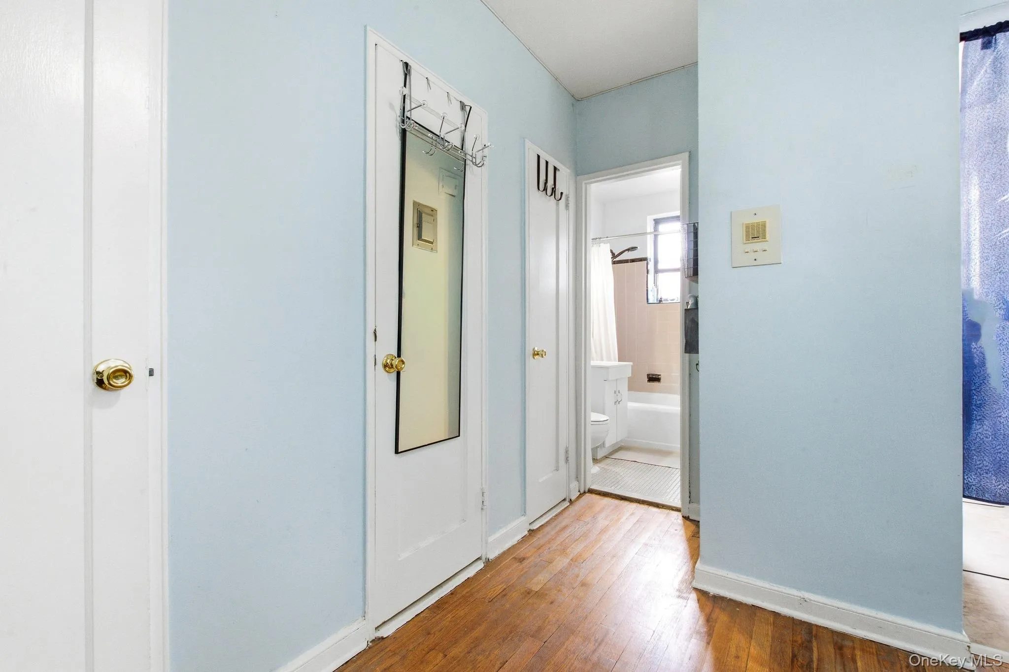 71-11 Yellowstone Boulevard, New York, NY, 3 Rooms Rooms,1 BathroomBathrooms,Residential,For Rent,Yellowstone,0,1055154 71-11 Yellowstone Boulevard, New York, NY, 3 Rooms Rooms,1 BathroomBathrooms,Residential,For Rent,Yellowstone,0,1055154