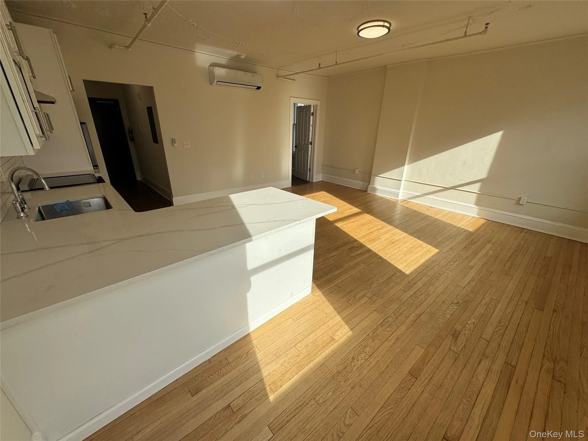 317 Main Street, Poughkeepsie, NY, 1 Bedroom Bedrooms, 3 Rooms Rooms,1 BathroomBathrooms,Residential Lease,For Rent,Main,0,1055157 317 Main Street, Poughkeepsie, NY, 1 Bedroom Bedrooms, 3 Rooms Rooms,1 BathroomBathrooms,Residential Lease,For Rent,Main,0,1055157