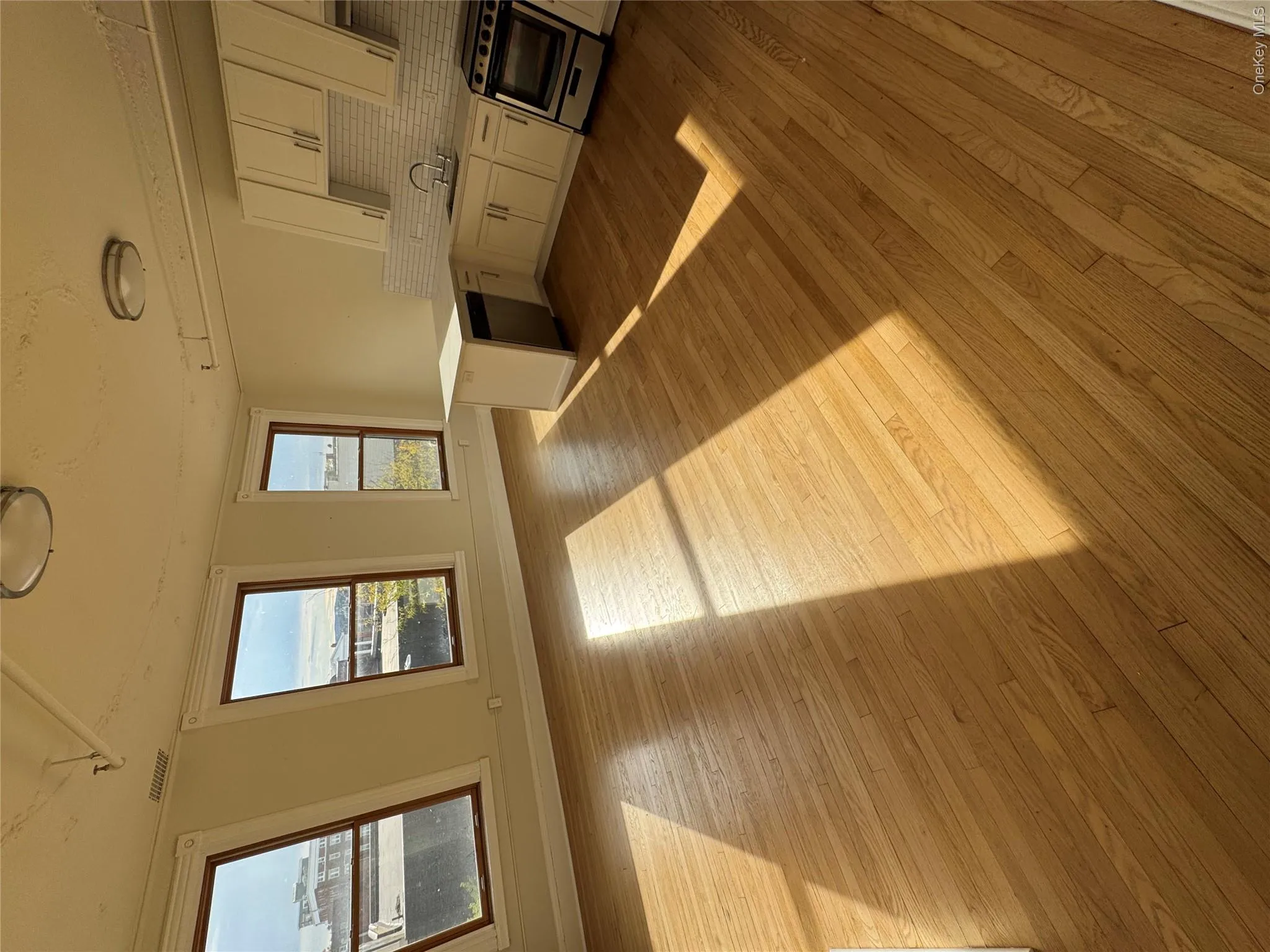 317 Main Street, Poughkeepsie, NY, 1 Bedroom Bedrooms, 3 Rooms Rooms,1 BathroomBathrooms,Residential Lease,For Rent,Main,0,1055157 317 Main Street, Poughkeepsie, NY, 1 Bedroom Bedrooms, 3 Rooms Rooms,1 BathroomBathrooms,Residential Lease,For Rent,Main,0,1055157
