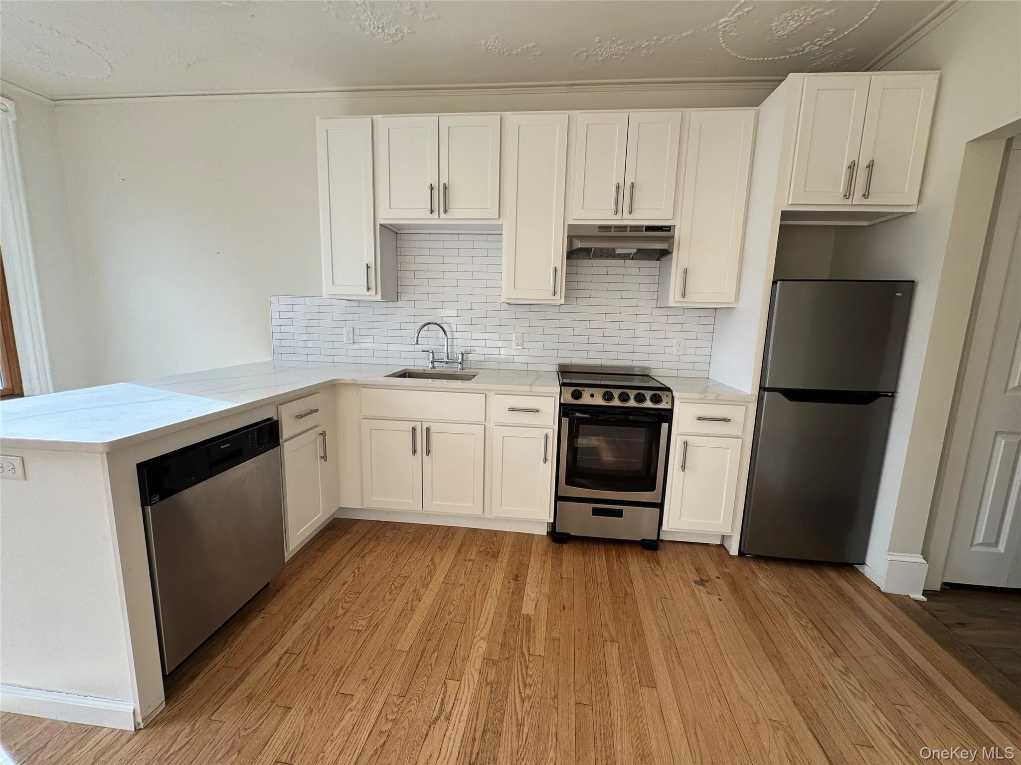 317 Main Street, Poughkeepsie, NY, 1 Bedroom Bedrooms, 3 Rooms Rooms,1 BathroomBathrooms,Residential Lease,For Rent,Main,0,1055157 317 Main Street, Poughkeepsie, NY, 1 Bedroom Bedrooms, 3 Rooms Rooms,1 BathroomBathrooms,Residential Lease,For Rent,Main,0,1055157