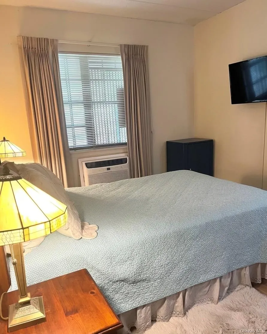 6809 242nd Street, New York, NY, 2 Bedrooms Bedrooms, 4 Rooms Rooms,1 BathroomBathrooms,Residential,For Rent,242nd,0,1055162 6809 242nd Street, New York, NY, 2 Bedrooms Bedrooms, 4 Rooms Rooms,1 BathroomBathrooms,Residential,For Rent,242nd,0,1055162