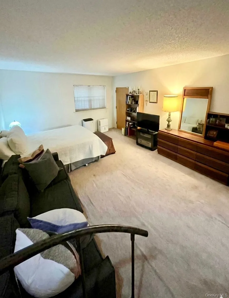 6809 242nd Street, New York, NY, 2 Bedrooms Bedrooms, 4 Rooms Rooms,1 BathroomBathrooms,Residential,For Rent,242nd,0,1055162 6809 242nd Street, New York, NY, 2 Bedrooms Bedrooms, 4 Rooms Rooms,1 BathroomBathrooms,Residential,For Rent,242nd,0,1055162