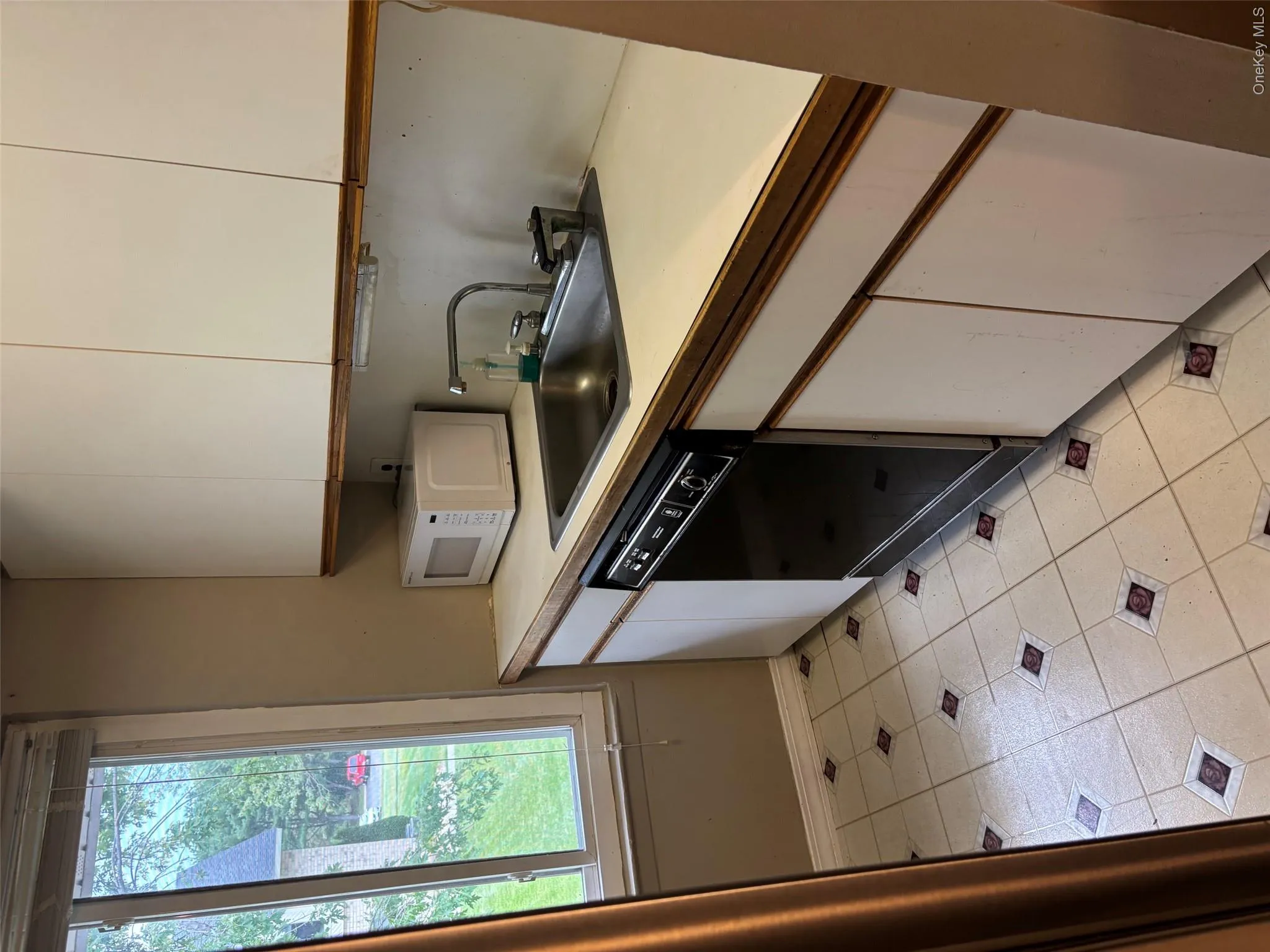 50 El Camino Court, Brookhaven, NY, 1 Bedroom Bedrooms, 4 Rooms Rooms,1 BathroomBathrooms,Residential,For Rent,El Camino,0,1055163 50 El Camino Court, Brookhaven, NY, 1 Bedroom Bedrooms, 4 Rooms Rooms,1 BathroomBathrooms,Residential,For Rent,El Camino,0,1055163