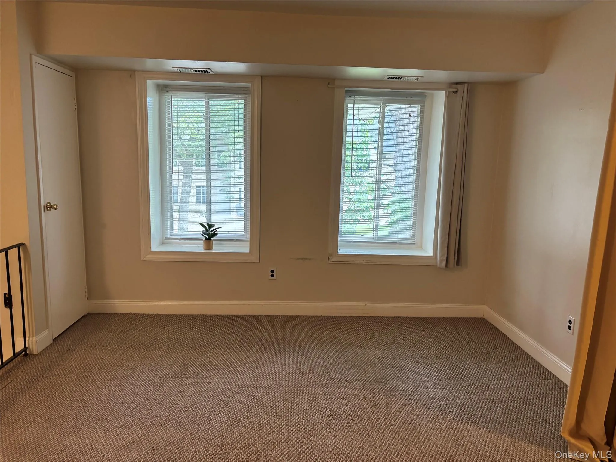 50 El Camino Court, Brookhaven, NY, 1 Bedroom Bedrooms, 4 Rooms Rooms,1 BathroomBathrooms,Residential,For Rent,El Camino,0,1055163 50 El Camino Court, Brookhaven, NY, 1 Bedroom Bedrooms, 4 Rooms Rooms,1 BathroomBathrooms,Residential,For Rent,El Camino,0,1055163