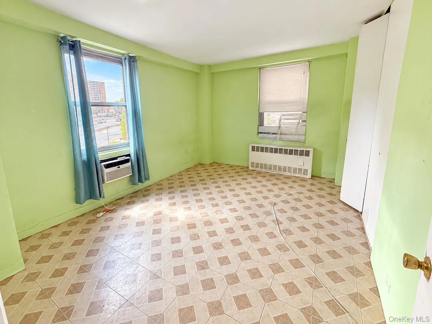 61-15 97th Street, New York, NY, 2 Bedrooms Bedrooms, 4 Rooms Rooms,2 BathroomsBathrooms,Residential,For Rent,97th,0,1055170 61-15 97th Street, New York, NY, 2 Bedrooms Bedrooms, 4 Rooms Rooms,2 BathroomsBathrooms,Residential,For Rent,97th,0,1055170