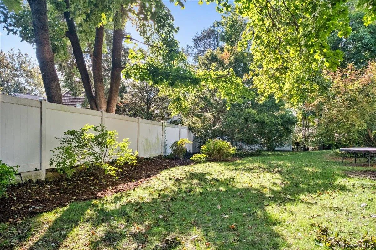 20 Whitfield Terrace, New Rochelle, NY, 5 Bedrooms Bedrooms, 8 Rooms Rooms,3 BathroomsBathrooms,Residential,For Rent,Whitfield,0,1055171 20 Whitfield Terrace, New Rochelle, NY, 5 Bedrooms Bedrooms, 8 Rooms Rooms,3 BathroomsBathrooms,Residential,For Rent,Whitfield,0,1055171