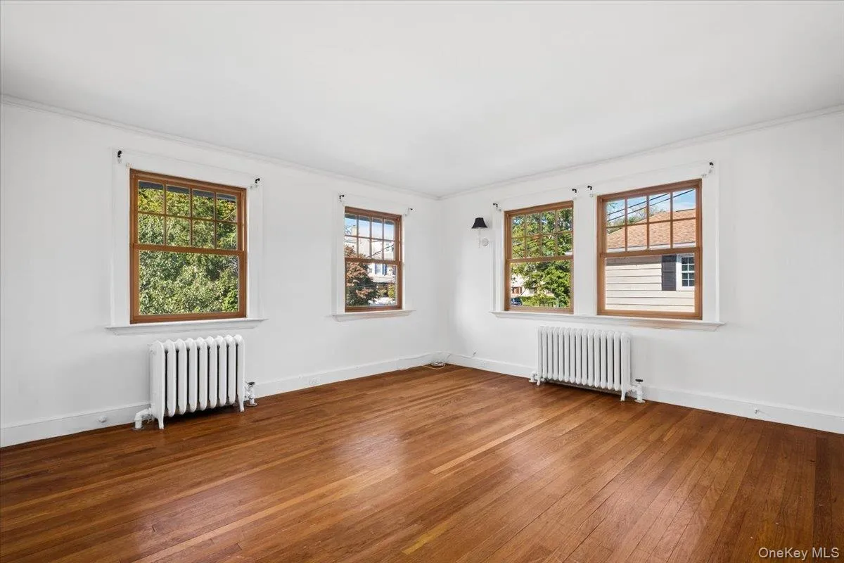 20 Whitfield Terrace, New Rochelle, NY, 5 Bedrooms Bedrooms, 8 Rooms Rooms,3 BathroomsBathrooms,Residential,For Rent,Whitfield,0,1055171 20 Whitfield Terrace, New Rochelle, NY, 5 Bedrooms Bedrooms, 8 Rooms Rooms,3 BathroomsBathrooms,Residential,For Rent,Whitfield,0,1055171