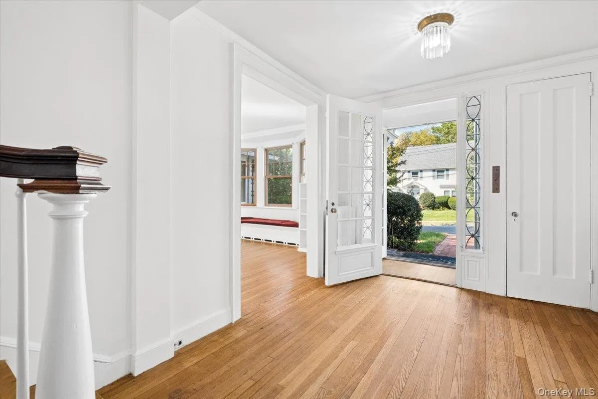 20 Whitfield Terrace, New Rochelle, NY, 5 Bedrooms Bedrooms, 8 Rooms Rooms,3 BathroomsBathrooms,Residential,For Rent,Whitfield,0,1055171 20 Whitfield Terrace, New Rochelle, NY, 5 Bedrooms Bedrooms, 8 Rooms Rooms,3 BathroomsBathrooms,Residential,For Rent,Whitfield,0,1055171