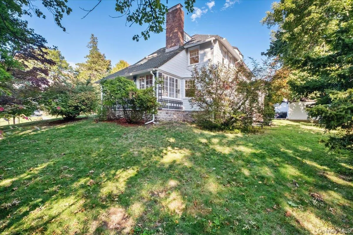 20 Whitfield Terrace, New Rochelle, NY, 5 Bedrooms Bedrooms, 8 Rooms Rooms,3 BathroomsBathrooms,Residential,For Rent,Whitfield,0,1055171 20 Whitfield Terrace, New Rochelle, NY, 5 Bedrooms Bedrooms, 8 Rooms Rooms,3 BathroomsBathrooms,Residential,For Rent,Whitfield,0,1055171