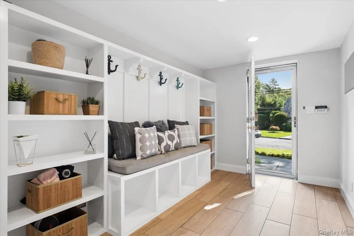159 Wykagyl Terrace, New Rochelle, NY, 6 Bedrooms Bedrooms, 10 Rooms Rooms,4 BathroomsBathrooms,Residential,For Rent,Wykagyl,0,1055177 159 Wykagyl Terrace, New Rochelle, NY, 6 Bedrooms Bedrooms, 10 Rooms Rooms,4 BathroomsBathrooms,Residential,For Rent,Wykagyl,0,1055177