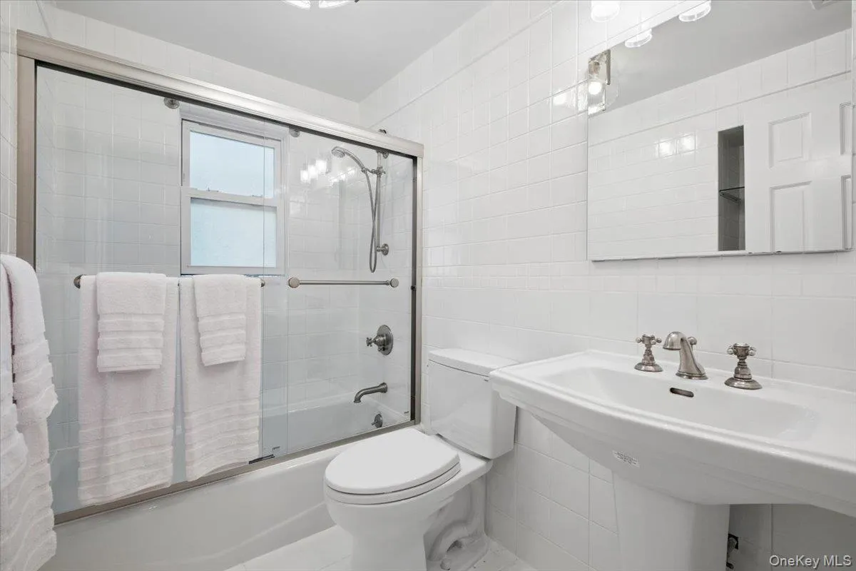 159 Wykagyl Terrace, New Rochelle, NY, 6 Bedrooms Bedrooms, 10 Rooms Rooms,4 BathroomsBathrooms,Residential,For Rent,Wykagyl,0,1055177 159 Wykagyl Terrace, New Rochelle, NY, 6 Bedrooms Bedrooms, 10 Rooms Rooms,4 BathroomsBathrooms,Residential,For Rent,Wykagyl,0,1055177