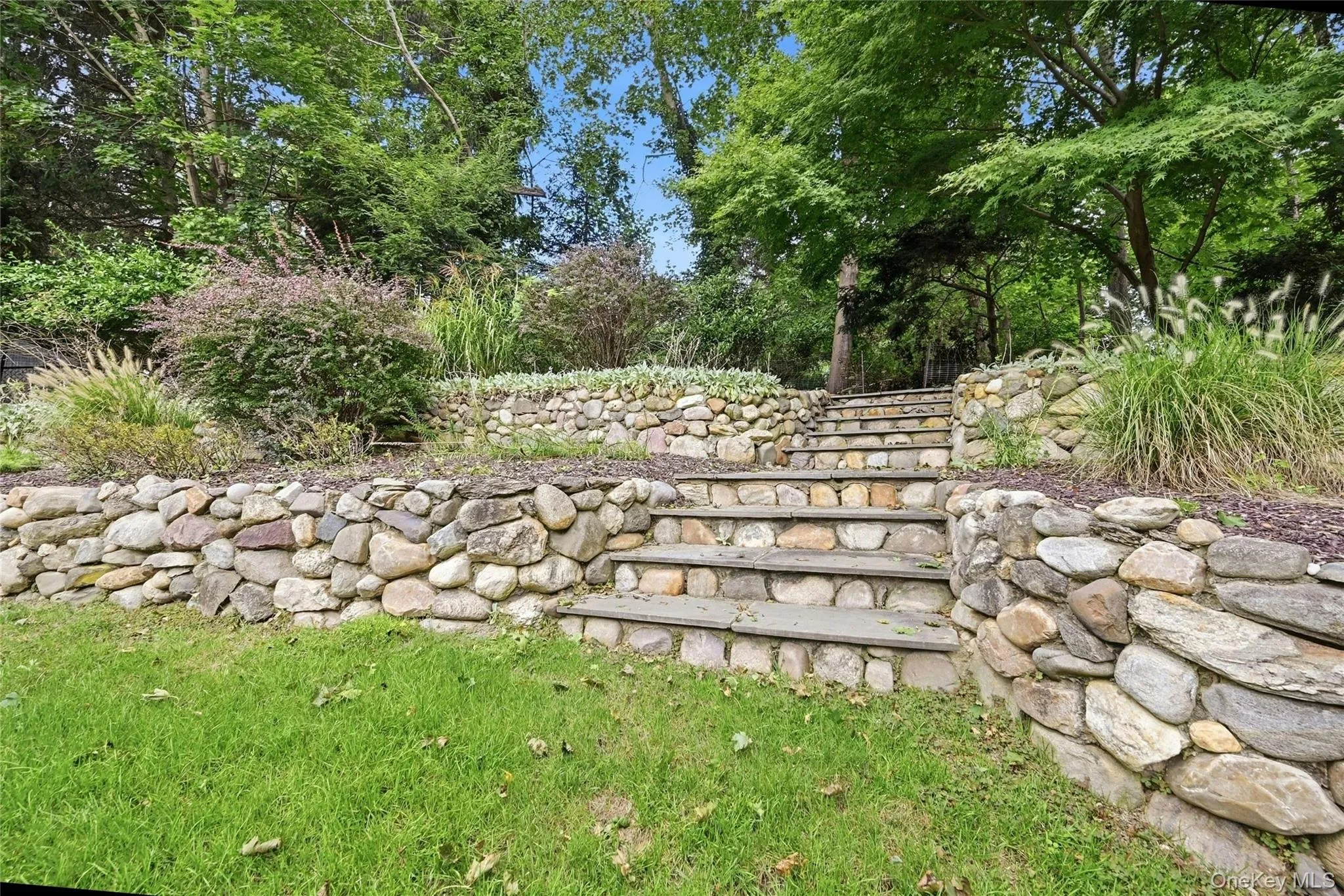 5 Hillsview Road, Brookhaven, NY, 3 Bedrooms Bedrooms, 8 Rooms Rooms,2 BathroomsBathrooms,Residential,For Rent,Hillsview,0,1055180 5 Hillsview Road, Brookhaven, NY, 3 Bedrooms Bedrooms, 8 Rooms Rooms,2 BathroomsBathrooms,Residential,For Rent,Hillsview,0,1055180