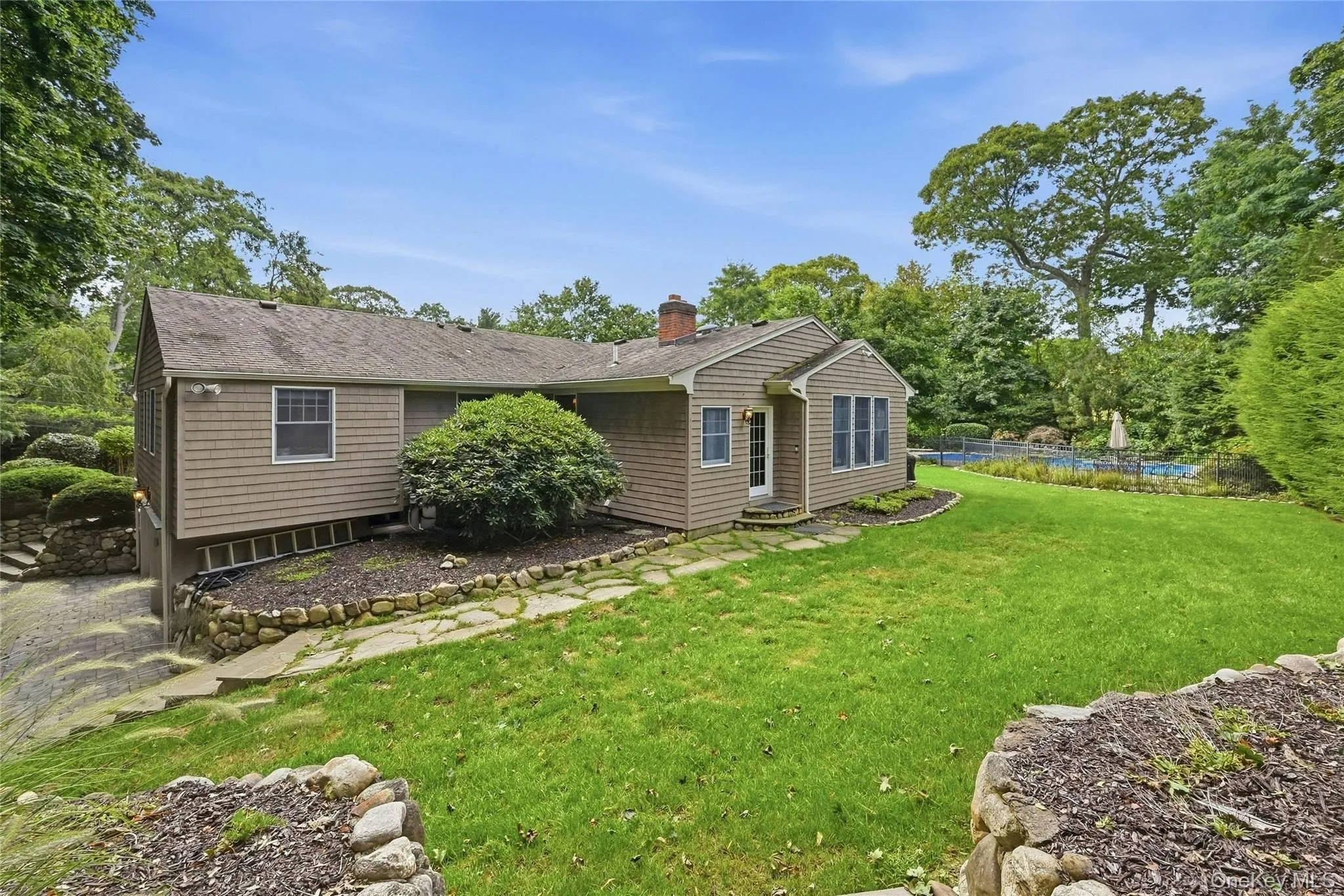 5 Hillsview Road, Brookhaven, NY, 3 Bedrooms Bedrooms, 8 Rooms Rooms,2 BathroomsBathrooms,Residential,For Rent,Hillsview,0,1055180 5 Hillsview Road, Brookhaven, NY, 3 Bedrooms Bedrooms, 8 Rooms Rooms,2 BathroomsBathrooms,Residential,For Rent,Hillsview,0,1055180