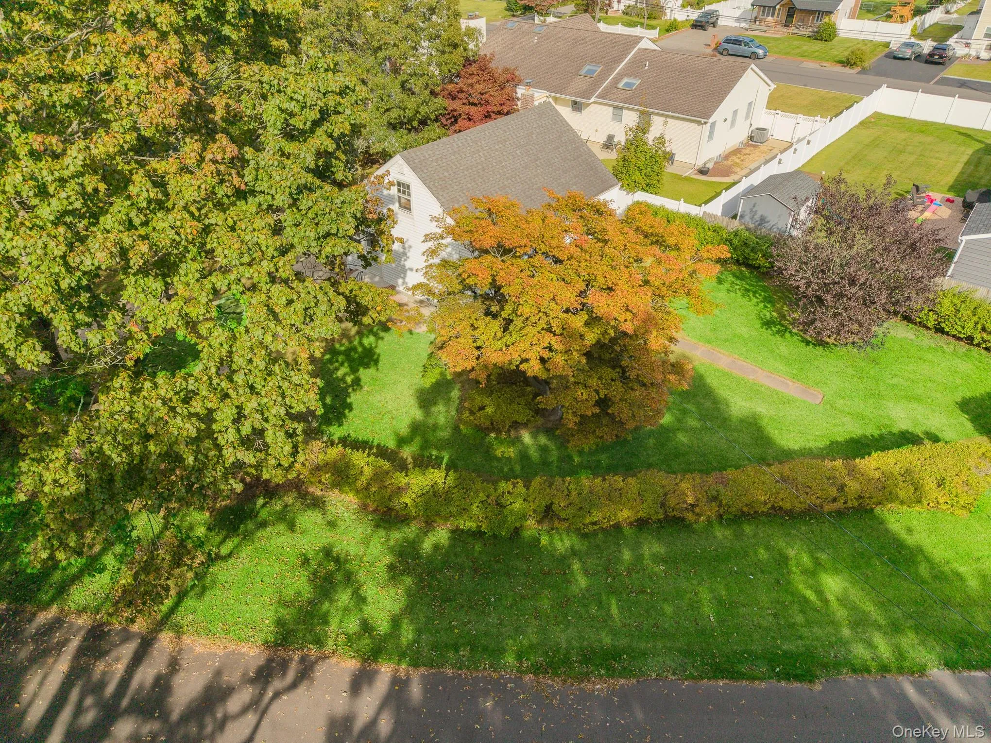 411 Howells Road, Islip, NY, 4 Bedrooms Bedrooms, 6 Rooms Rooms,1 BathroomBathrooms,Residential,For Rent,Howells,0,1055182 411 Howells Road, Islip, NY, 4 Bedrooms Bedrooms, 6 Rooms Rooms,1 BathroomBathrooms,Residential,For Rent,Howells,0,1055182