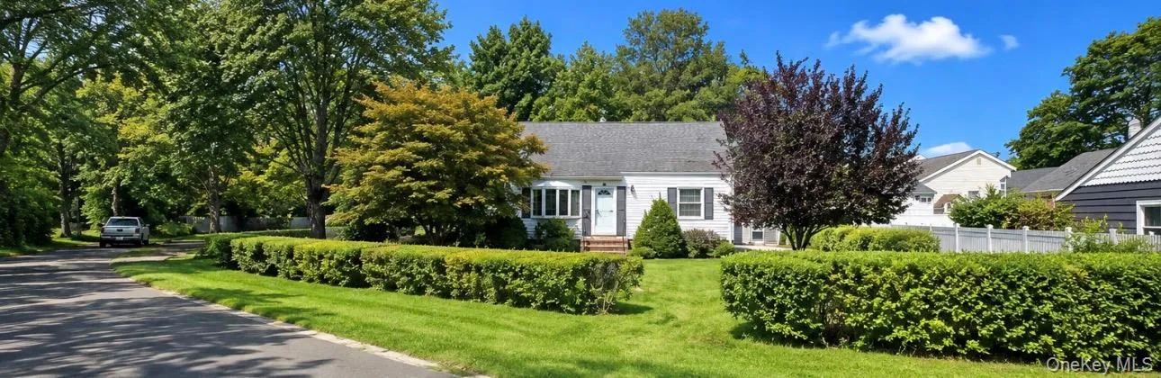 411 Howells Road, Islip, NY, 4 Bedrooms Bedrooms, 6 Rooms Rooms,1 BathroomBathrooms,Residential,For Rent,Howells,0,1055182 411 Howells Road, Islip, NY, 4 Bedrooms Bedrooms, 6 Rooms Rooms,1 BathroomBathrooms,Residential,For Rent,Howells,0,1055182