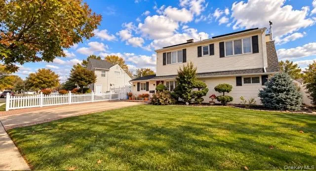 271 Twin Lane, Hempstead, NY, 5 Bedrooms Bedrooms, 9 Rooms Rooms,2 BathroomsBathrooms,Residential,For Rent,Twin,0,1055184 271 Twin Lane, Hempstead, NY, 5 Bedrooms Bedrooms, 9 Rooms Rooms,2 BathroomsBathrooms,Residential,For Rent,Twin,0,1055184