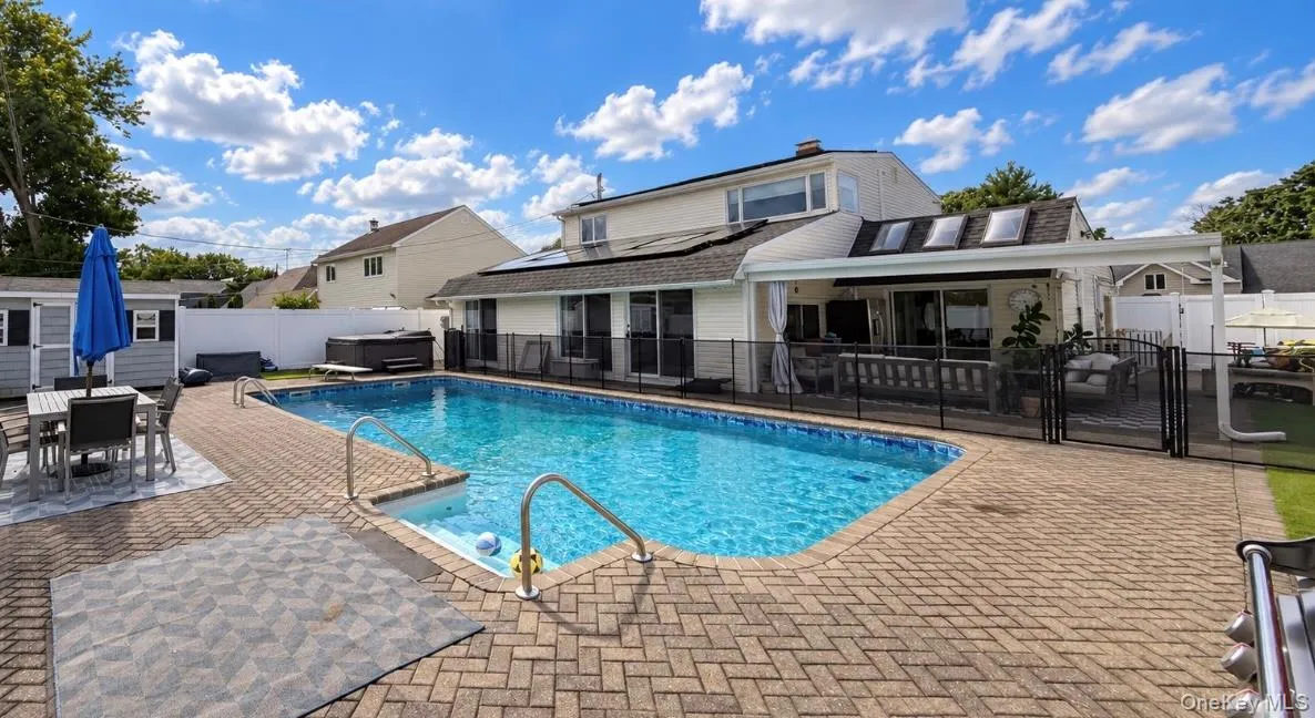 271 Twin Lane, Hempstead, NY, 5 Bedrooms Bedrooms, 9 Rooms Rooms,2 BathroomsBathrooms,Residential,For Rent,Twin,0,1055184 271 Twin Lane, Hempstead, NY, 5 Bedrooms Bedrooms, 9 Rooms Rooms,2 BathroomsBathrooms,Residential,For Rent,Twin,0,1055184