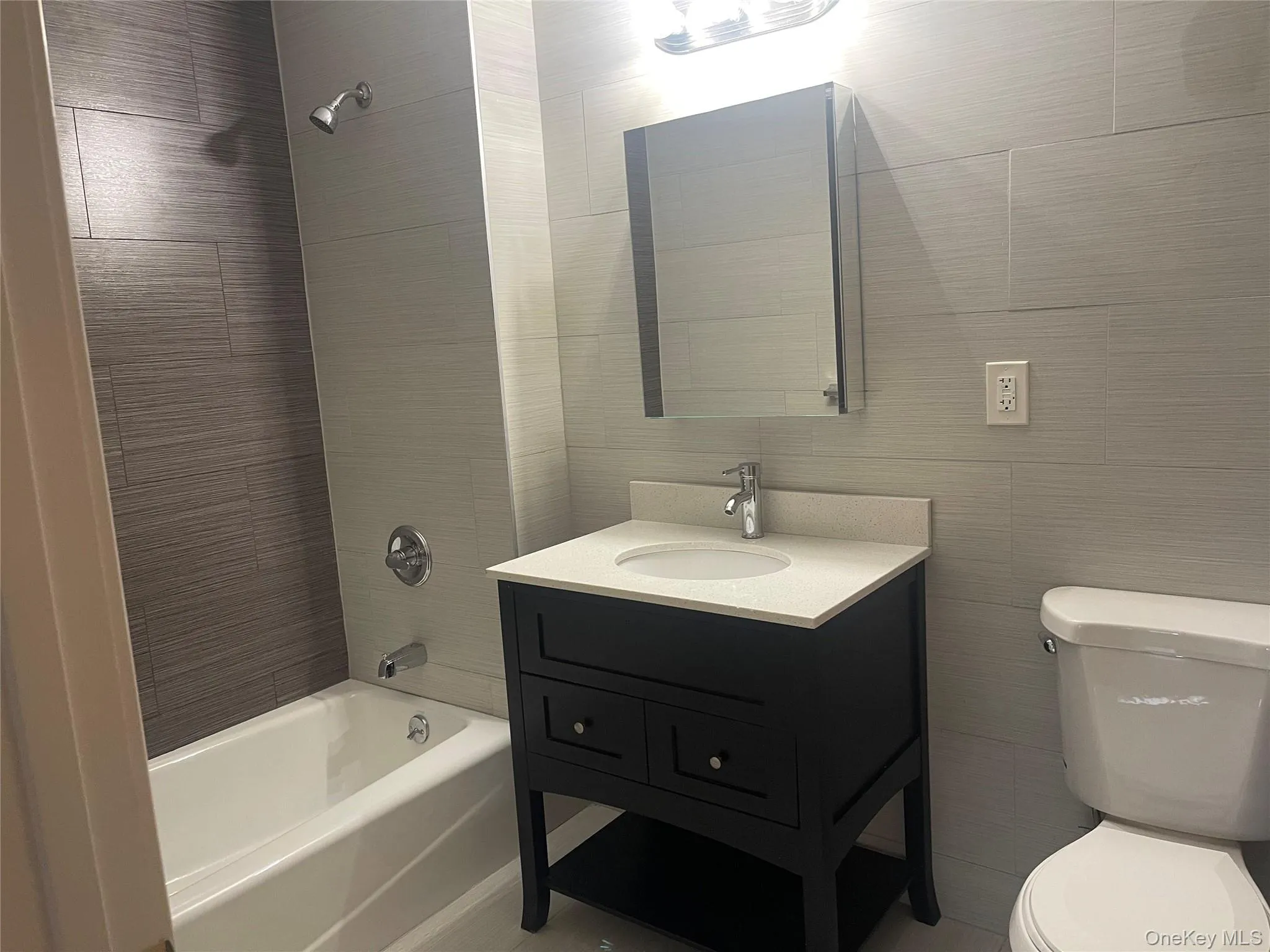 40-47 97 Street, New York, NY, 2 Bedroom Bedrooms, 6 Room Rooms,2 BathroomBathrooms,Residential Lease,For Rent,97,0,1055187 40-47 97 Street, New York, NY, 2 Bedroom Bedrooms, 6 Room Rooms,2 BathroomBathrooms,Residential Lease,For Rent,97,0,1055187