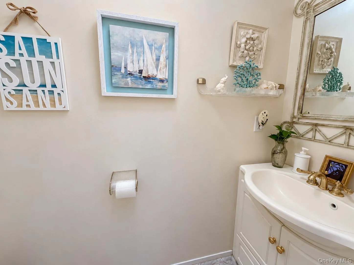 26 Whalers Cove, Babylon, NY, 2 Bedrooms Bedrooms, 5 Rooms Rooms,1 BathroomBathrooms,Residential,For Rent,Whalers,0,1055188 26 Whalers Cove, Babylon, NY, 2 Bedrooms Bedrooms, 5 Rooms Rooms,1 BathroomBathrooms,Residential,For Rent,Whalers,0,1055188