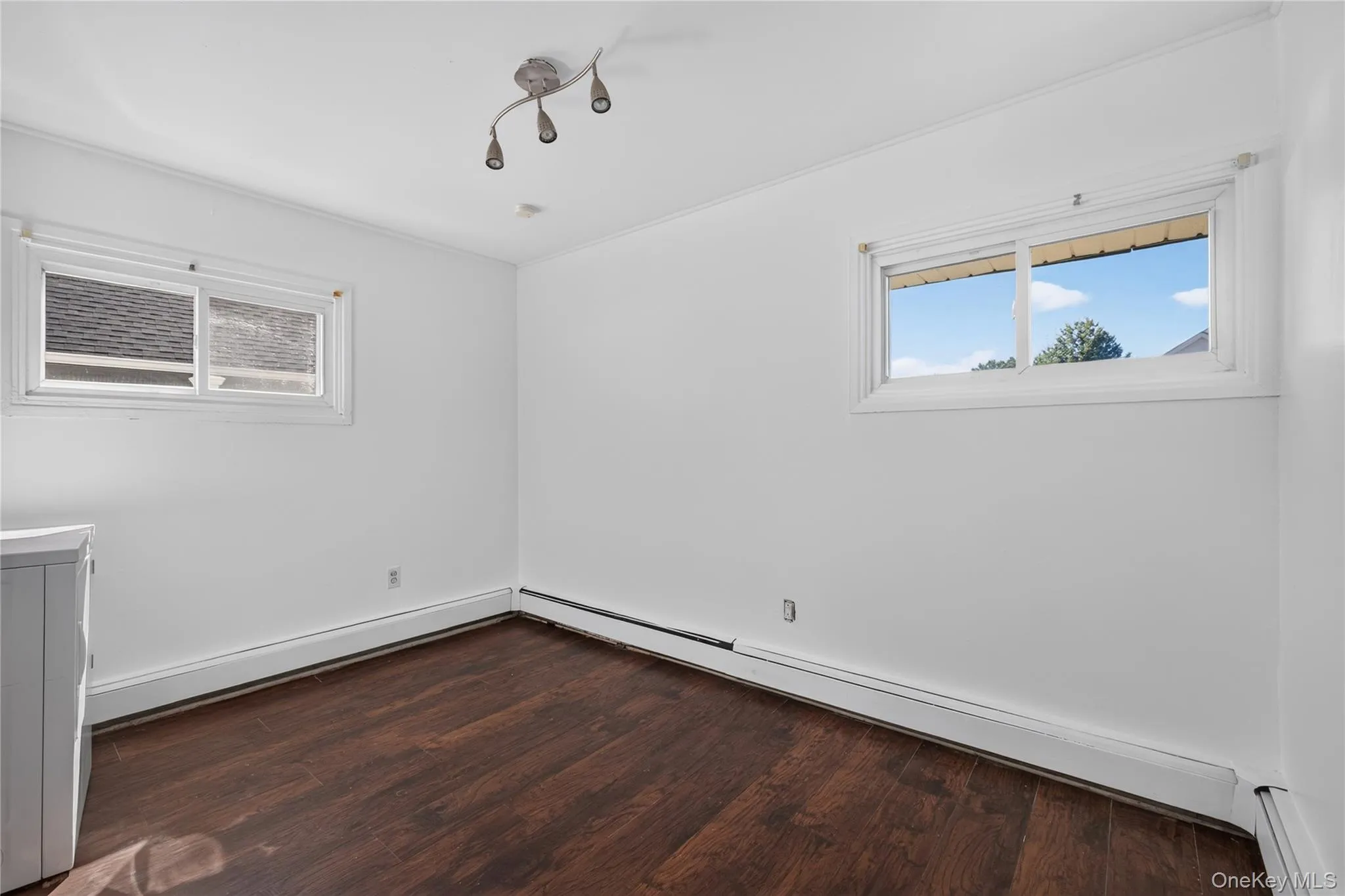 17 Berry Lane, Oyster Bay, NY, 3 Bedrooms Bedrooms, 7 Rooms Rooms,1 BathroomBathrooms,Residential,For Rent,Berry,0,1055192 17 Berry Lane, Oyster Bay, NY, 3 Bedrooms Bedrooms, 7 Rooms Rooms,1 BathroomBathrooms,Residential,For Rent,Berry,0,1055192
