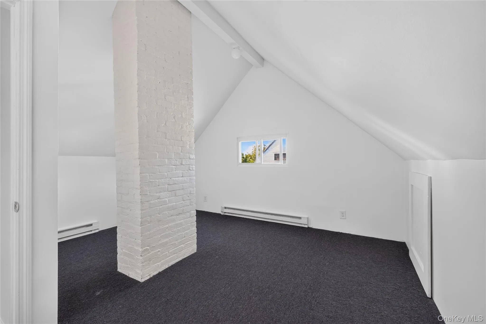 17 Berry Lane, Oyster Bay, NY, 3 Bedrooms Bedrooms, 7 Rooms Rooms,1 BathroomBathrooms,Residential,For Rent,Berry,0,1055192 17 Berry Lane, Oyster Bay, NY, 3 Bedrooms Bedrooms, 7 Rooms Rooms,1 BathroomBathrooms,Residential,For Rent,Berry,0,1055192