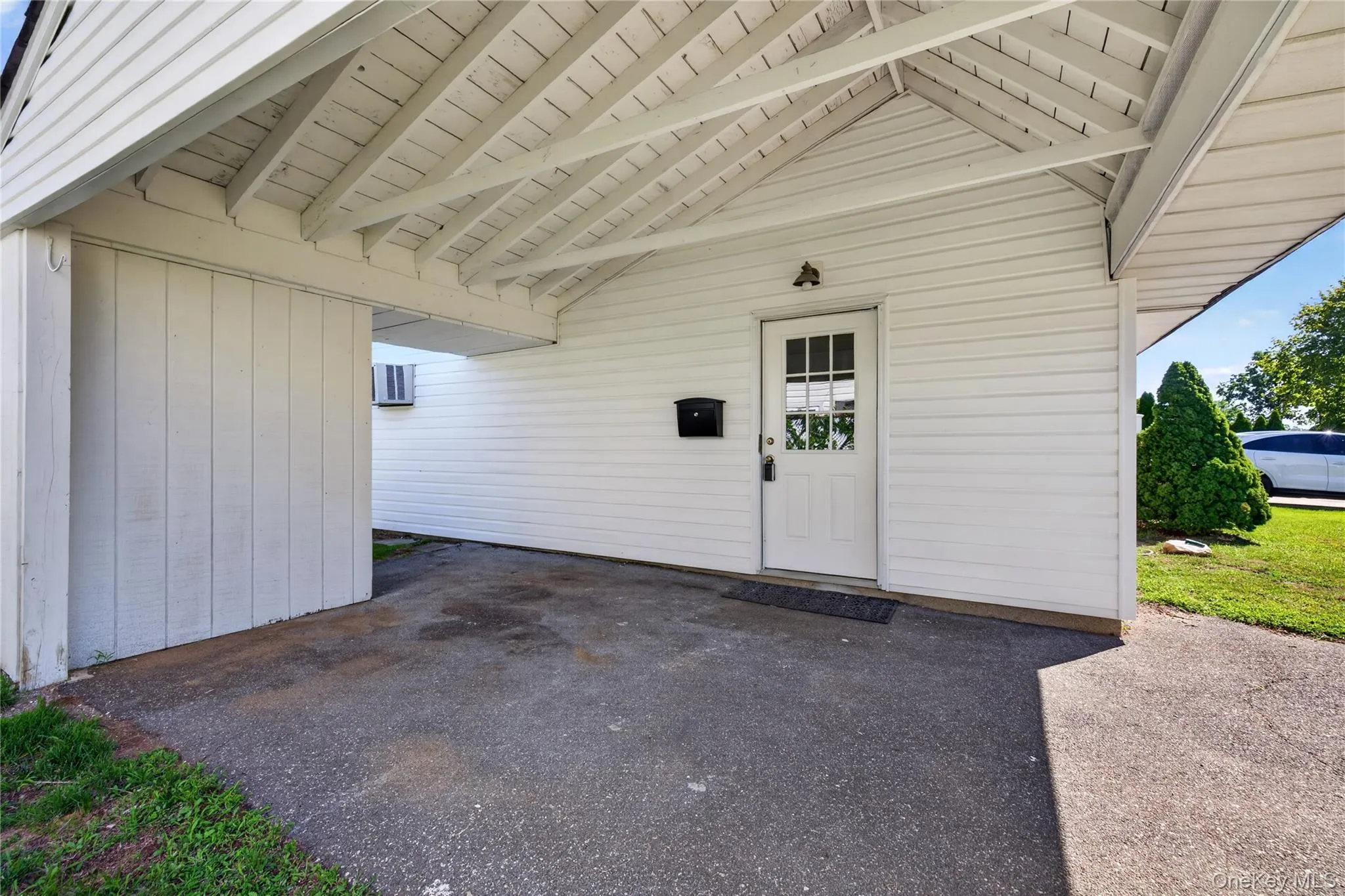 17 Berry Lane, Oyster Bay, NY, 3 Bedrooms Bedrooms, 7 Rooms Rooms,1 BathroomBathrooms,Residential,For Rent,Berry,0,1055192 17 Berry Lane, Oyster Bay, NY, 3 Bedrooms Bedrooms, 7 Rooms Rooms,1 BathroomBathrooms,Residential,For Rent,Berry,0,1055192
