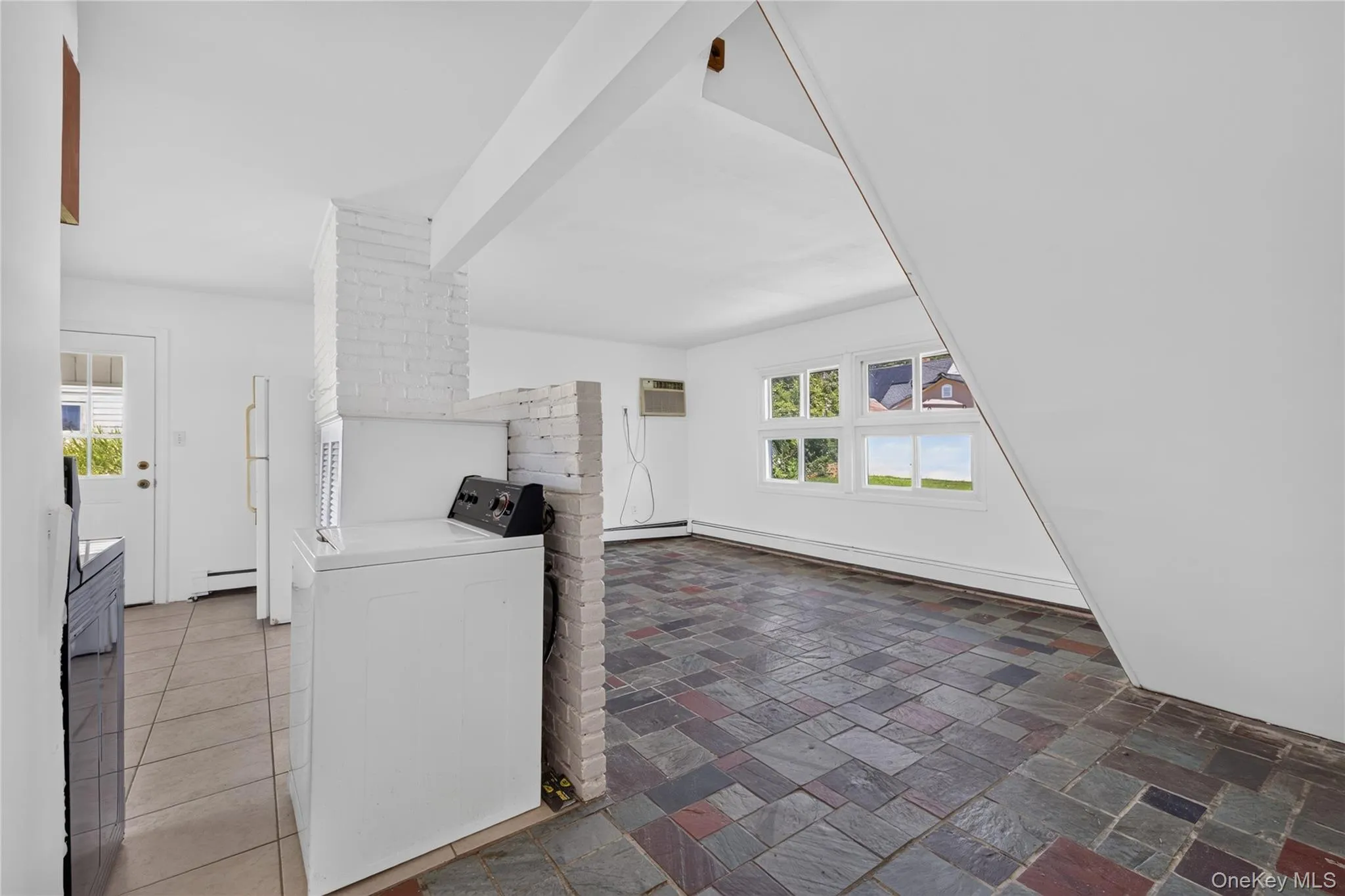 17 Berry Lane, Oyster Bay, NY, 3 Bedrooms Bedrooms, 7 Rooms Rooms,1 BathroomBathrooms,Residential,For Rent,Berry,0,1055192 17 Berry Lane, Oyster Bay, NY, 3 Bedrooms Bedrooms, 7 Rooms Rooms,1 BathroomBathrooms,Residential,For Rent,Berry,0,1055192
