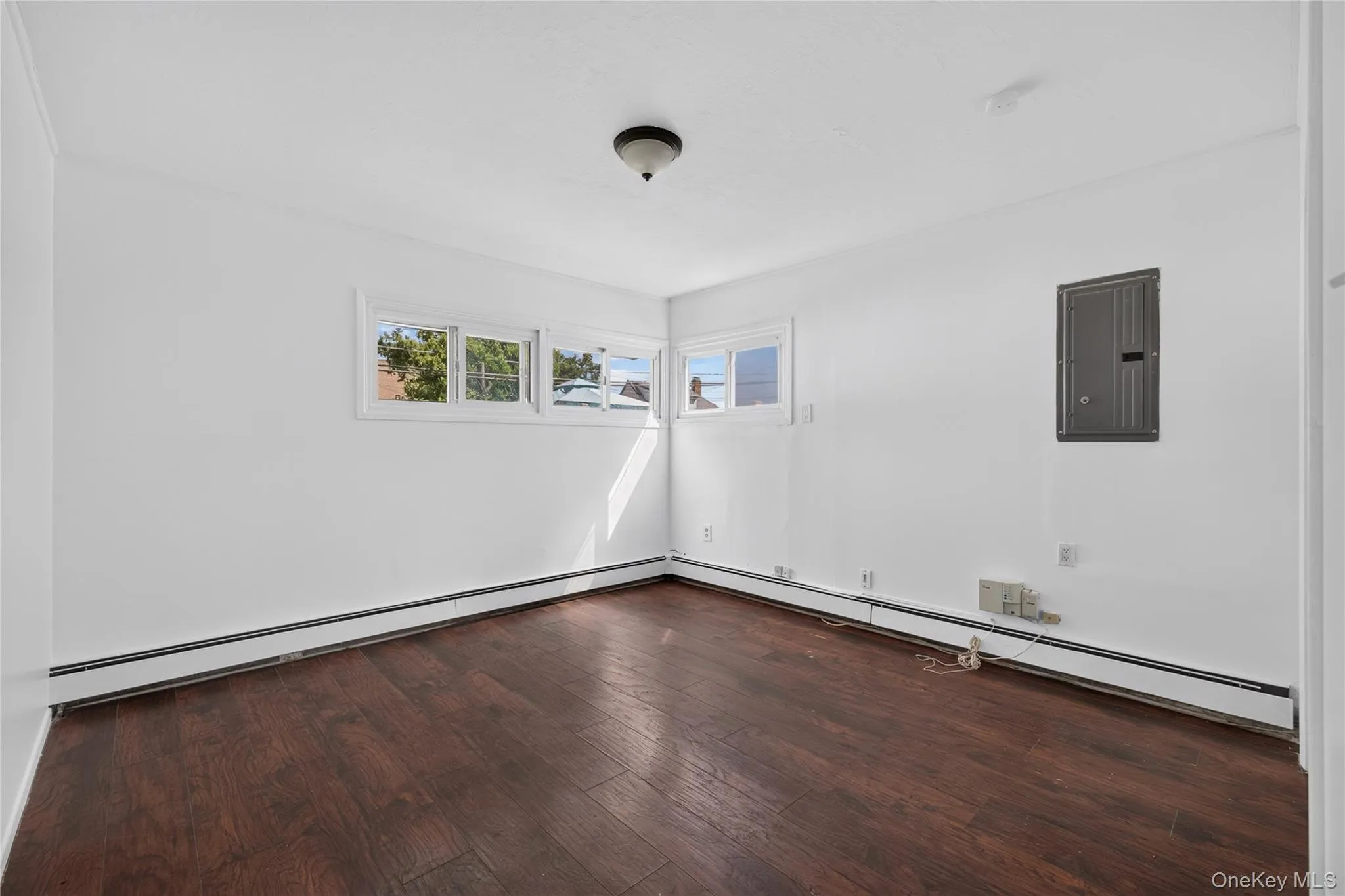 17 Berry Lane, Oyster Bay, NY, 3 Bedrooms Bedrooms, 7 Rooms Rooms,1 BathroomBathrooms,Residential,For Rent,Berry,0,1055192 17 Berry Lane, Oyster Bay, NY, 3 Bedrooms Bedrooms, 7 Rooms Rooms,1 BathroomBathrooms,Residential,For Rent,Berry,0,1055192