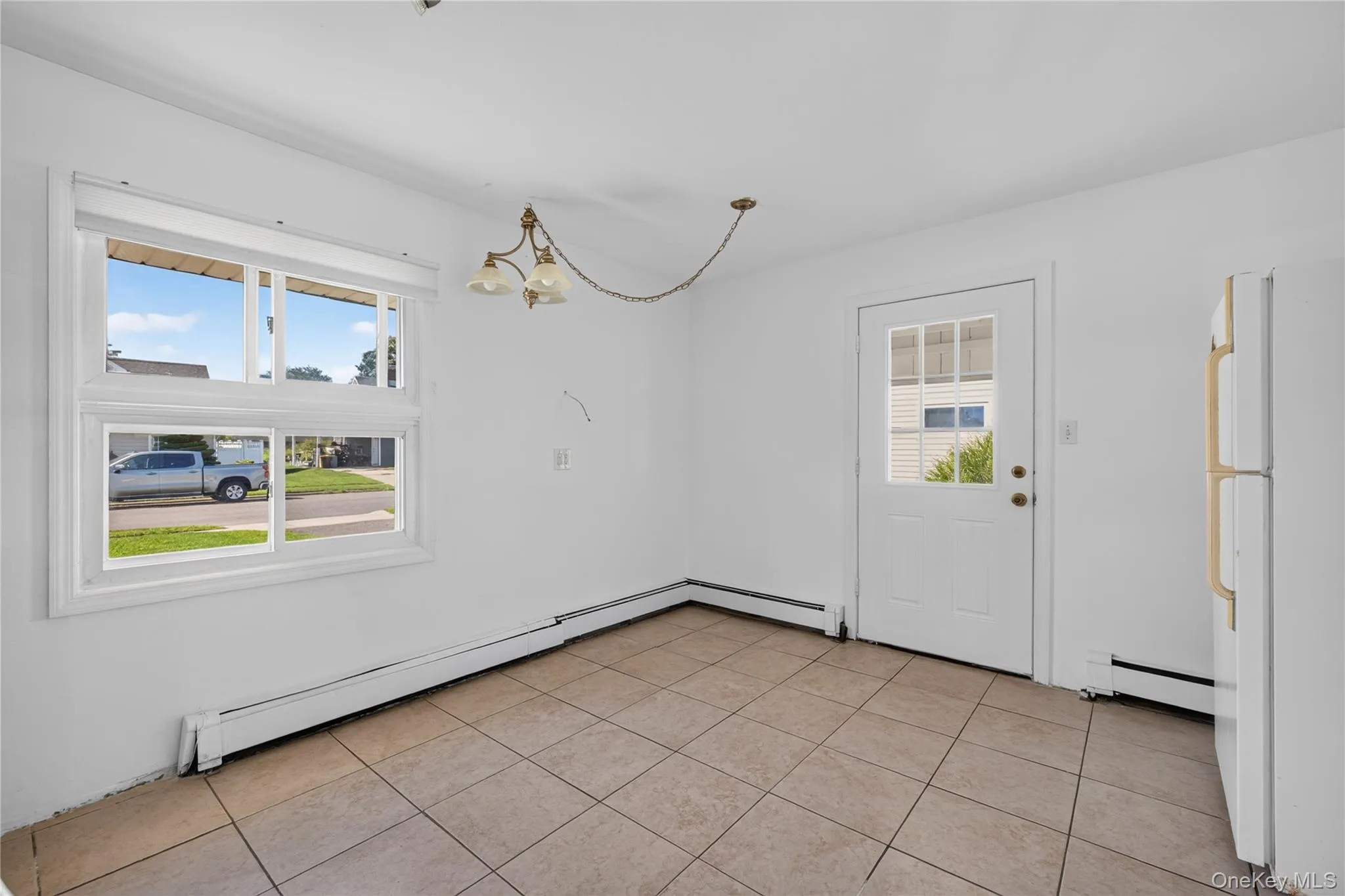 17 Berry Lane, Oyster Bay, NY, 3 Bedrooms Bedrooms, 7 Rooms Rooms,1 BathroomBathrooms,Residential,For Rent,Berry,0,1055192 17 Berry Lane, Oyster Bay, NY, 3 Bedrooms Bedrooms, 7 Rooms Rooms,1 BathroomBathrooms,Residential,For Rent,Berry,0,1055192